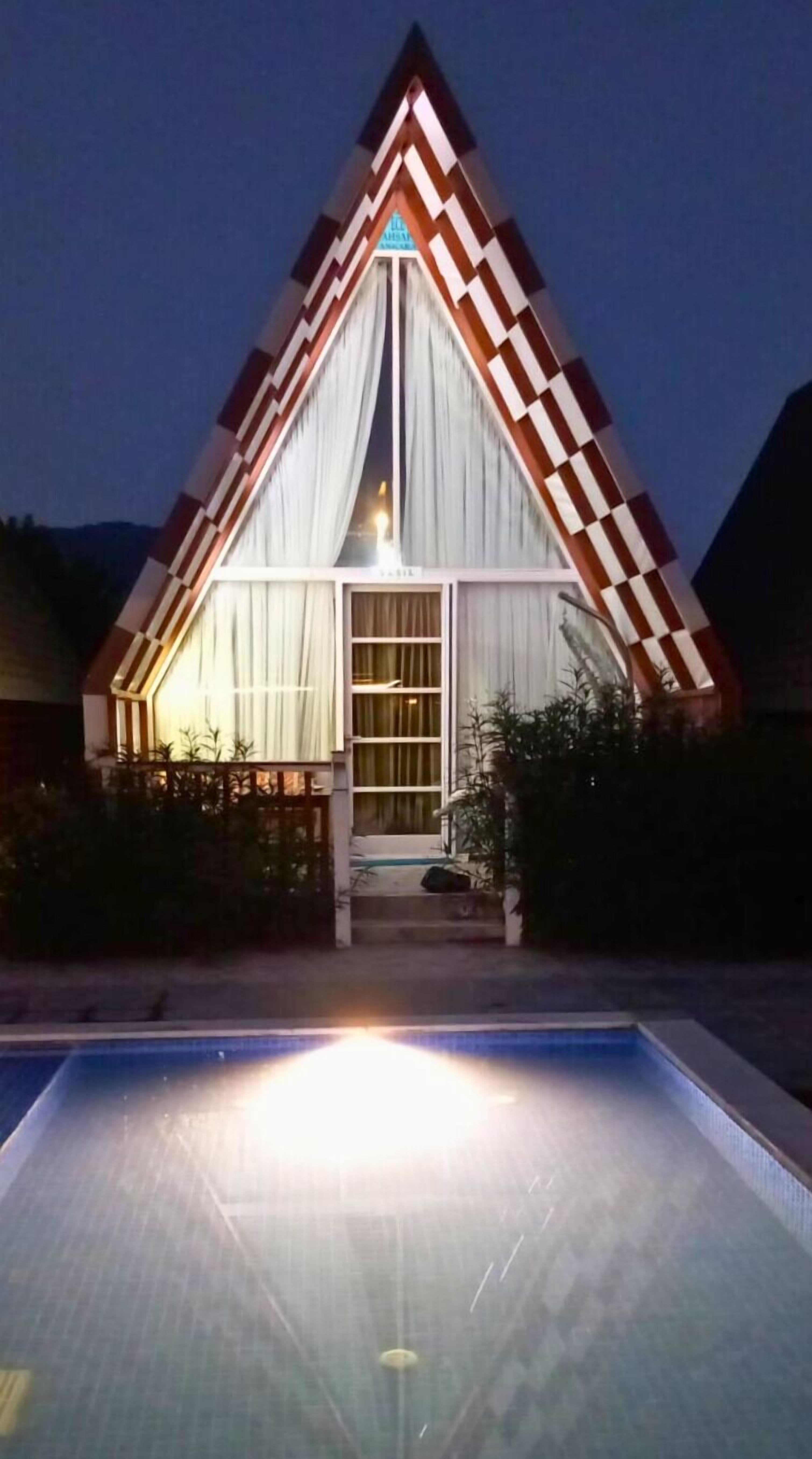 Bu Bungalow Hotel