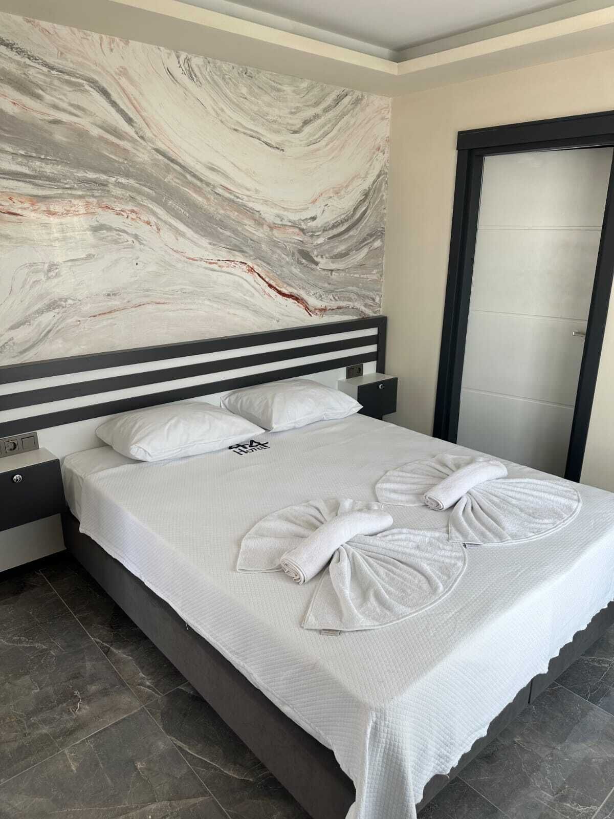 44 Hotel