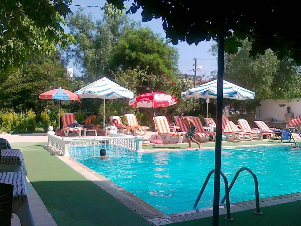 Golden Beach Hotel
