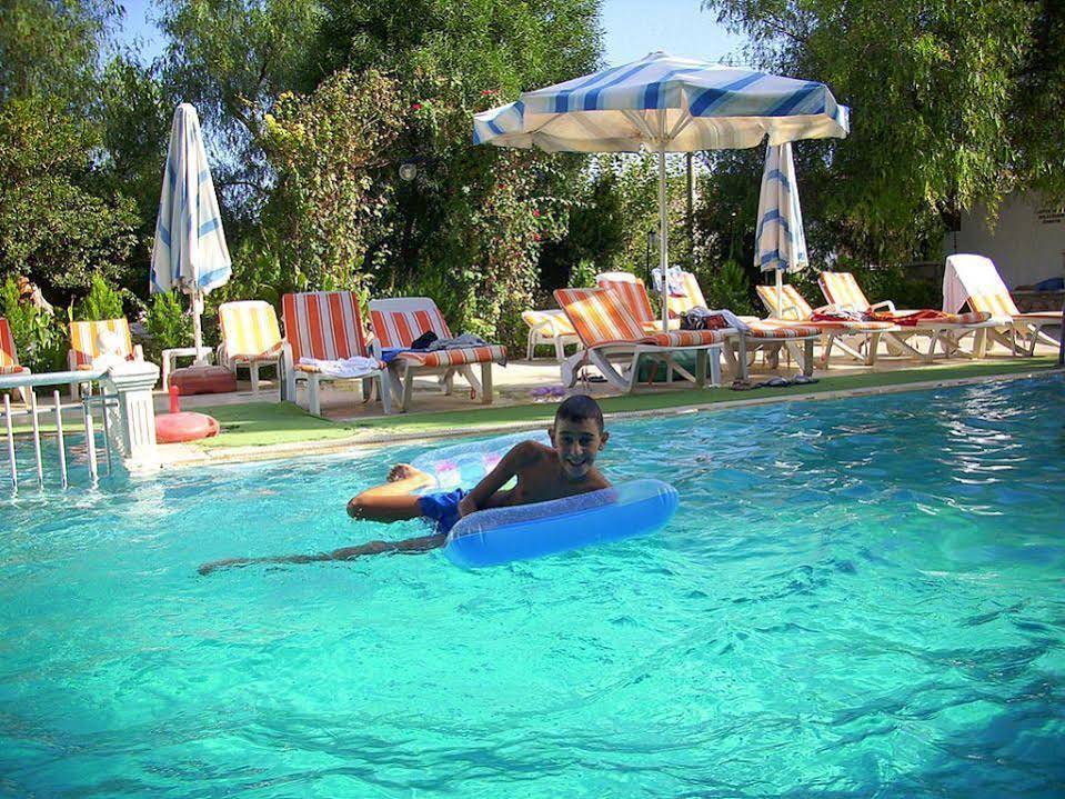 Golden Beach Hotel