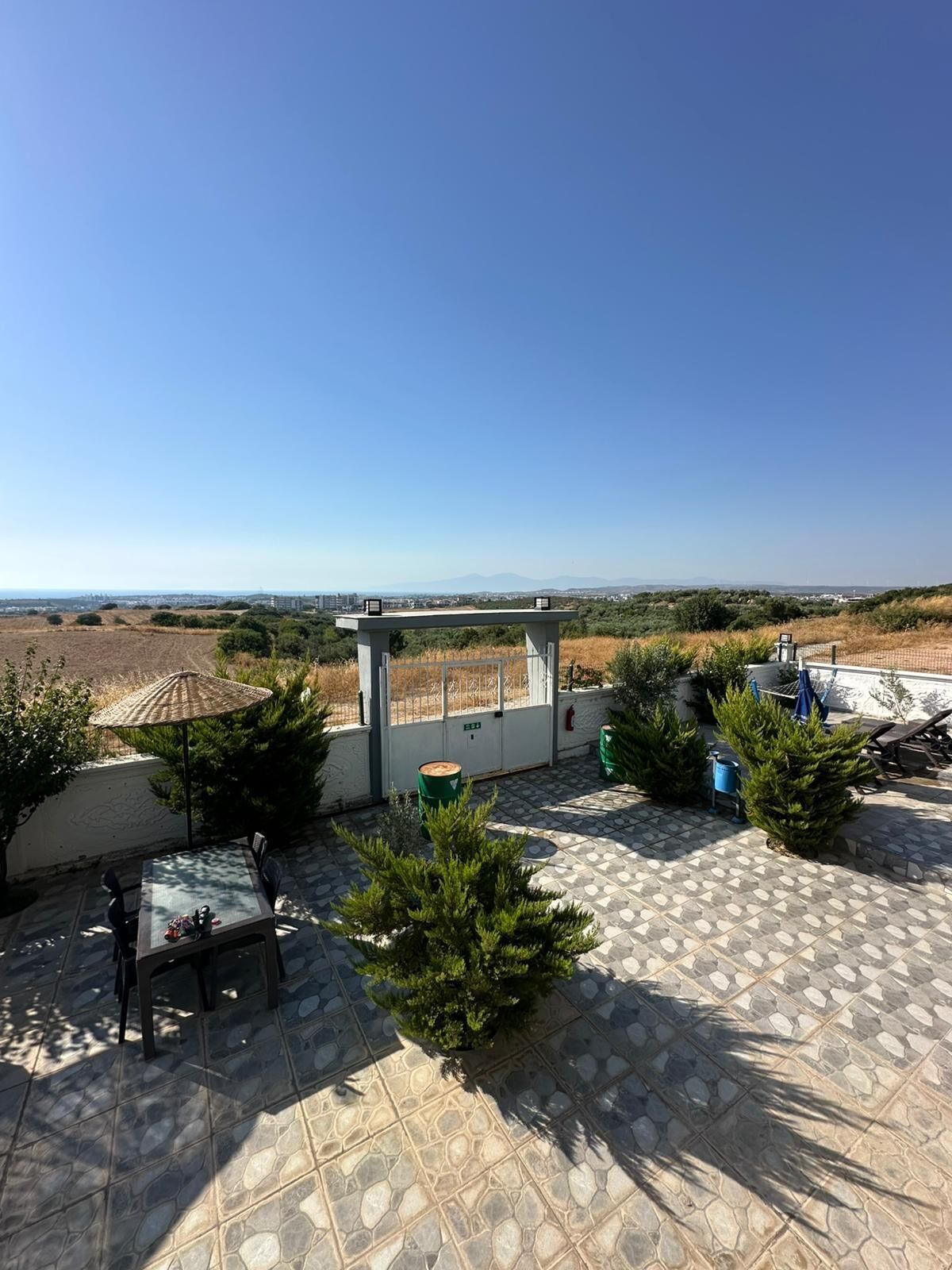 Mavi Restaurant & Apartments 3