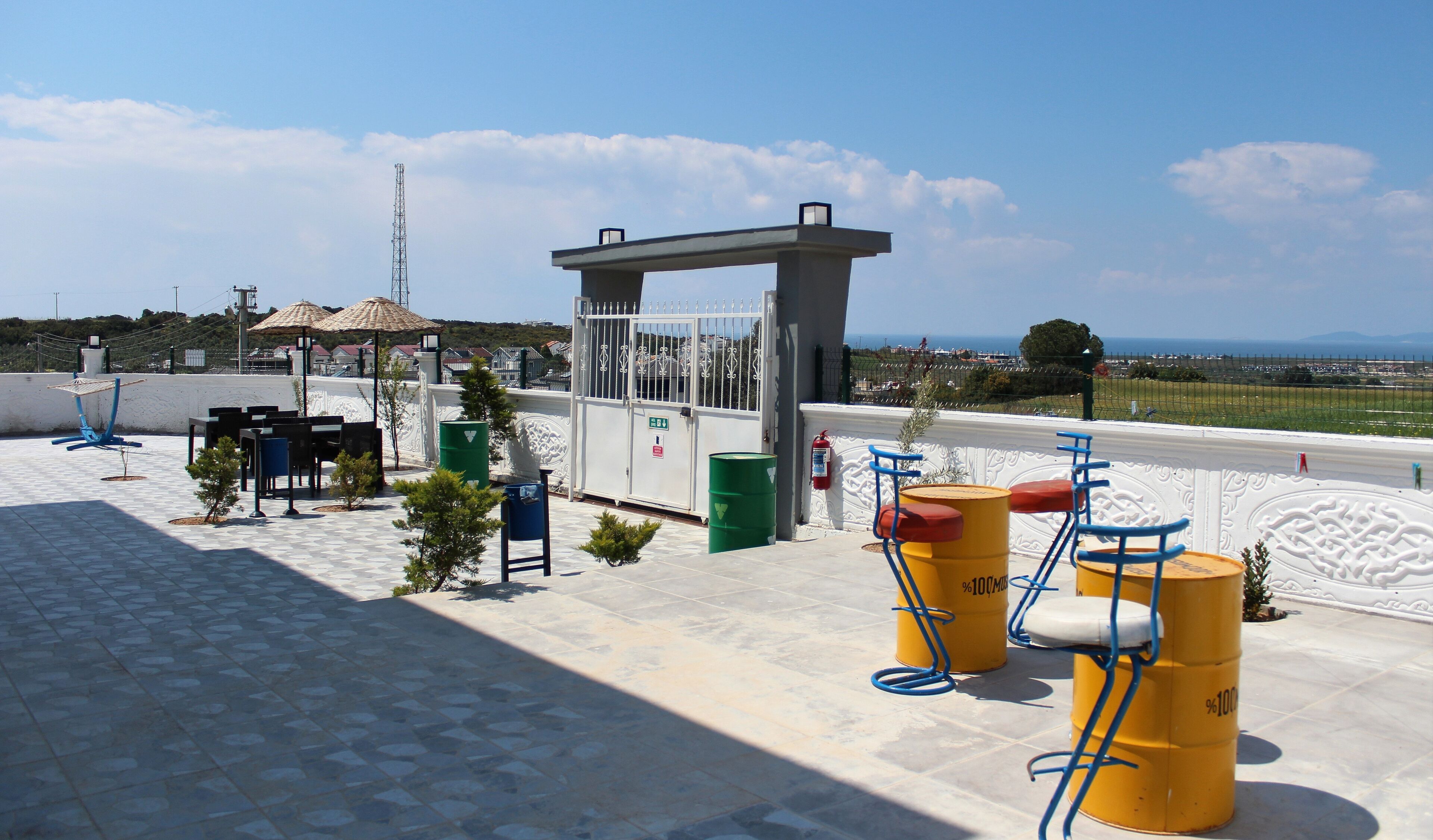 Mavi Restaurant & Apartments 3