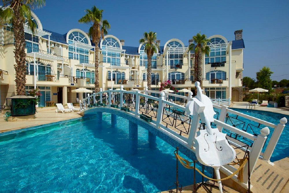 Seahorse Deluxe & Residences
