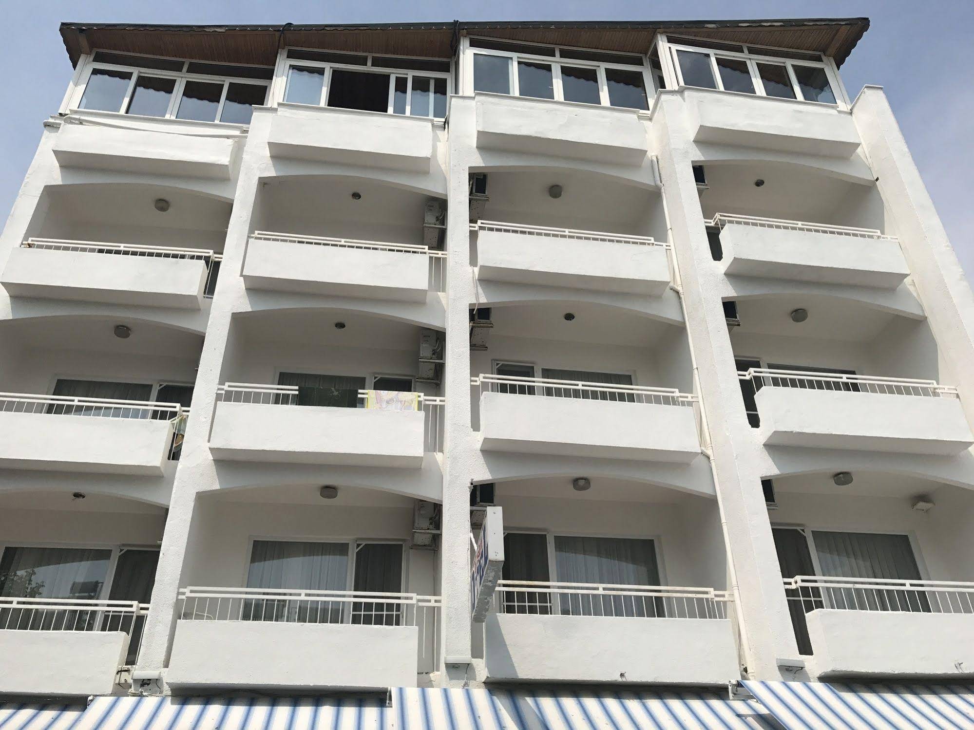 Ozsoy Hotel Akcay