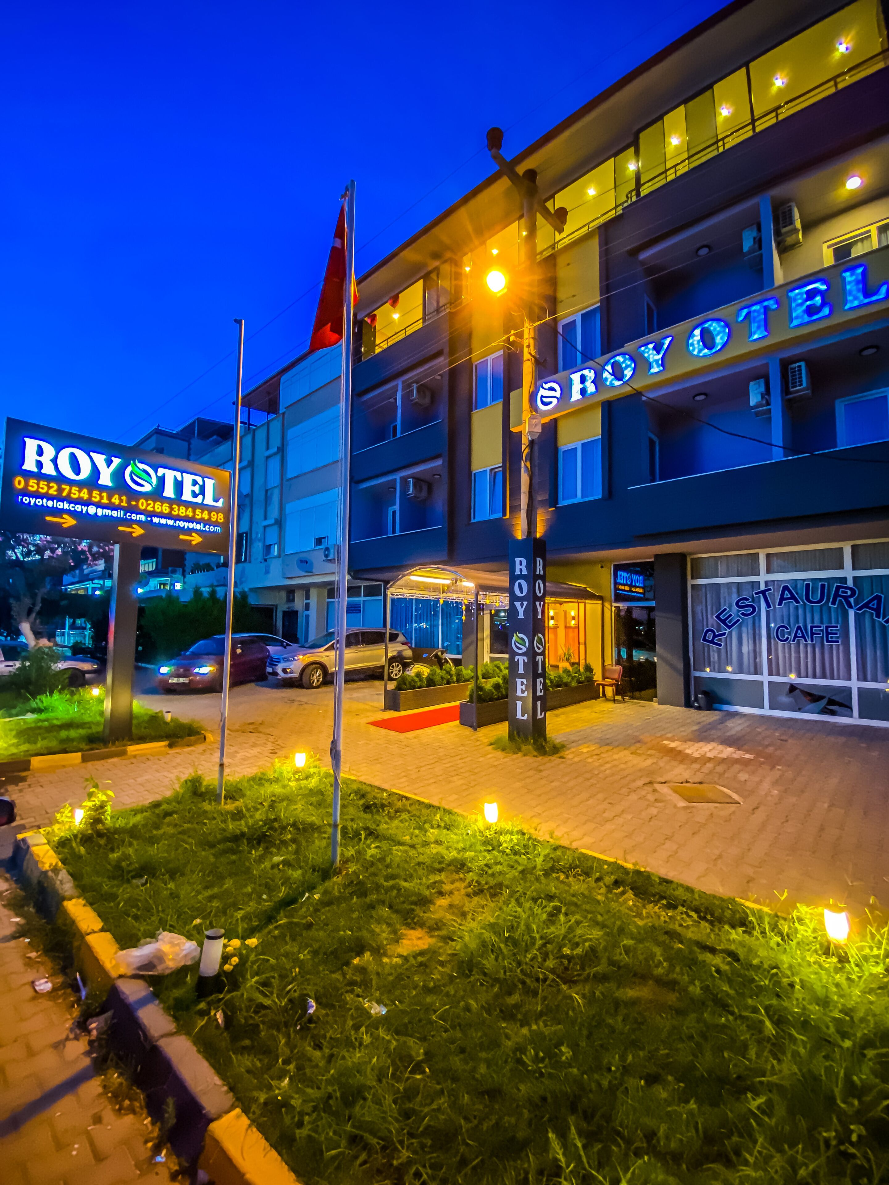 Roy Otel Akçay