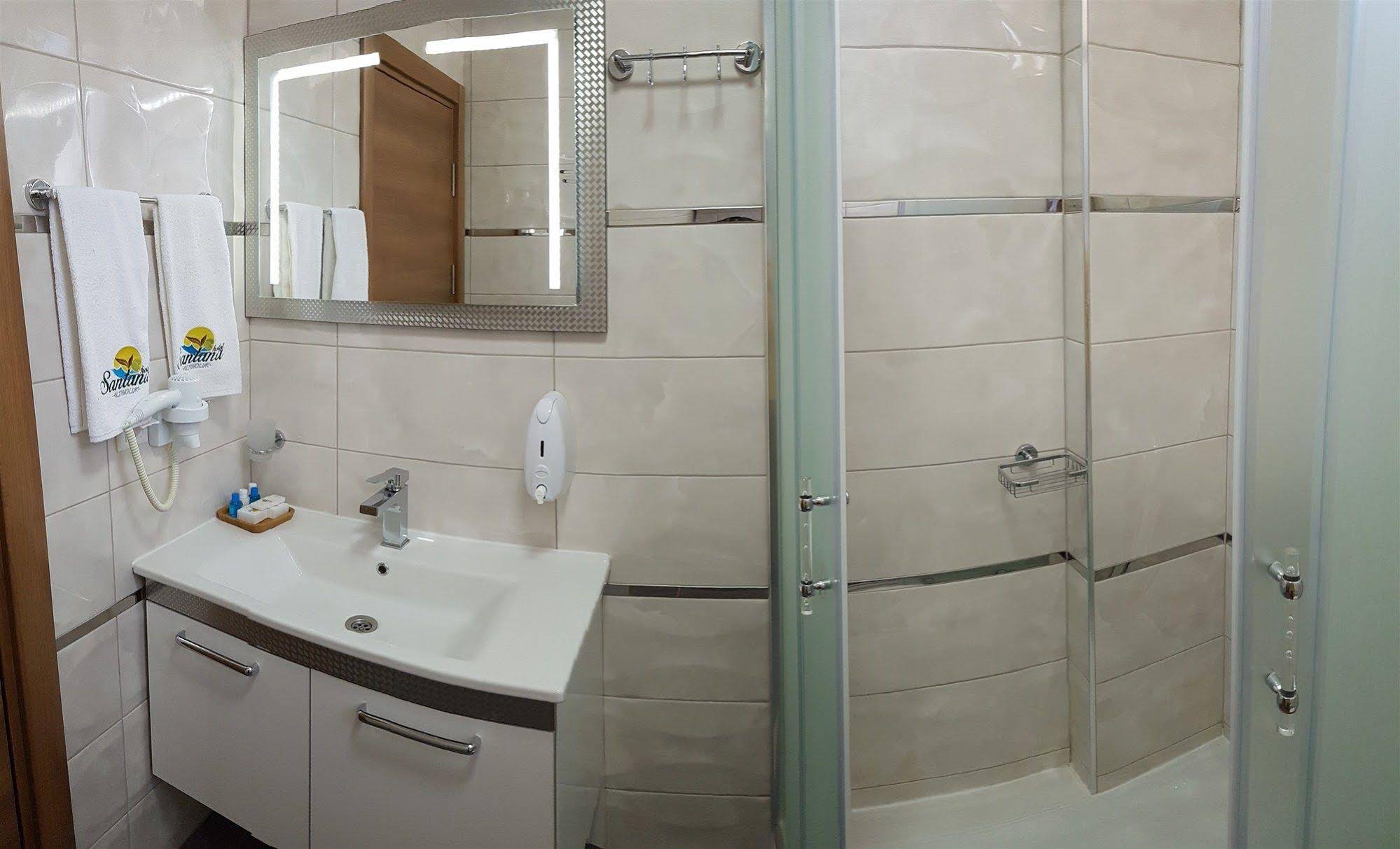 Santana Life Otel