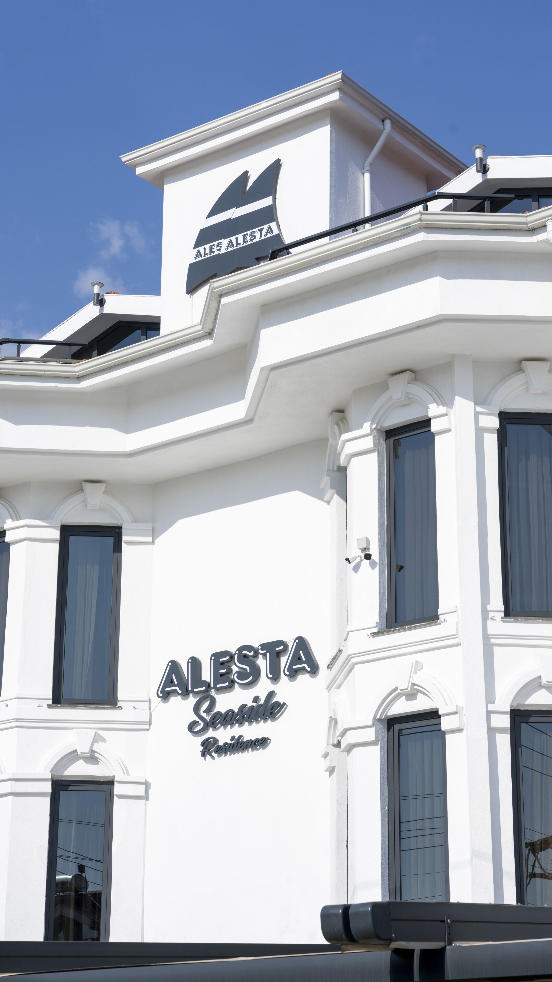 Alesta Seaside Residence