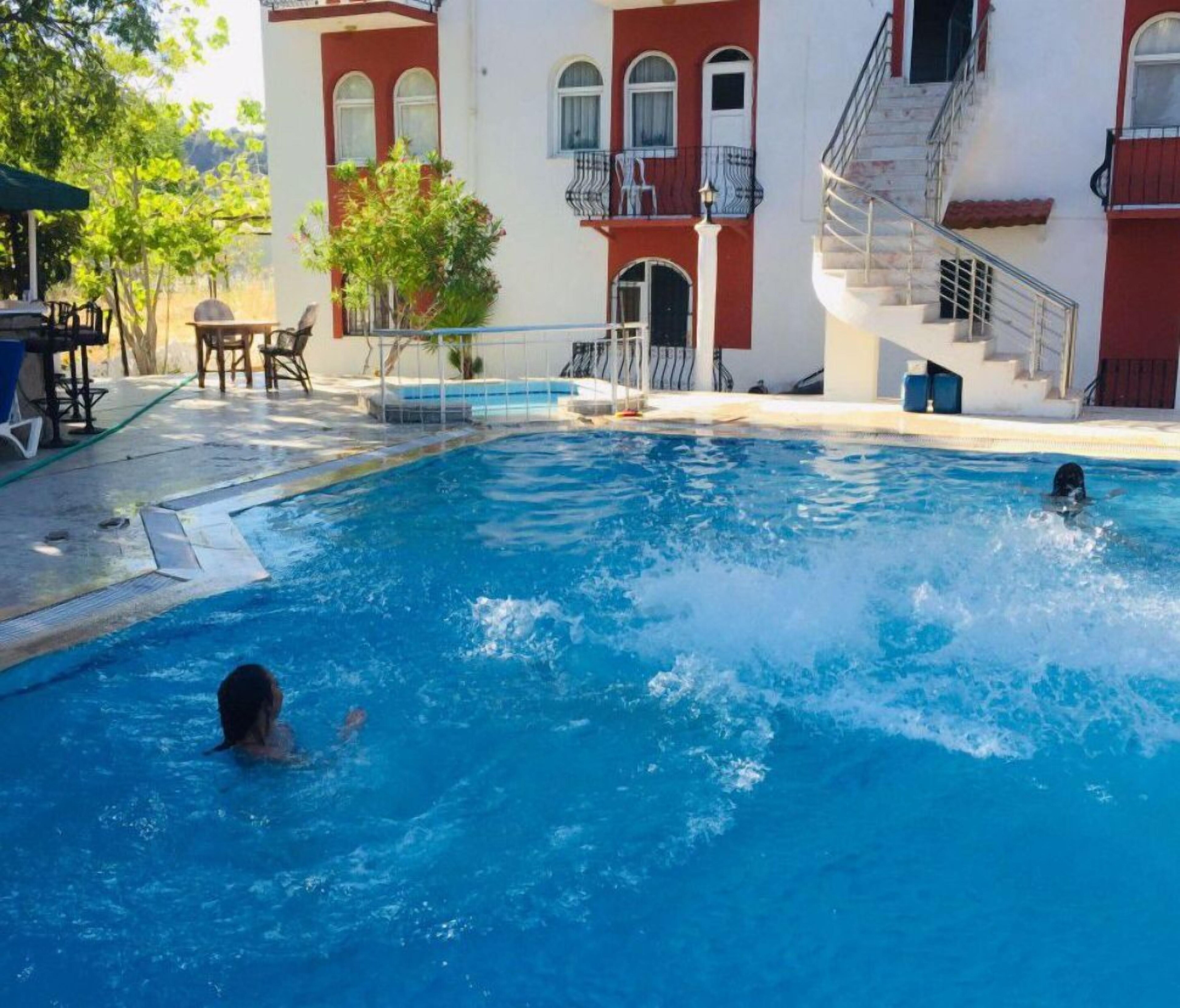 Alper Hotel