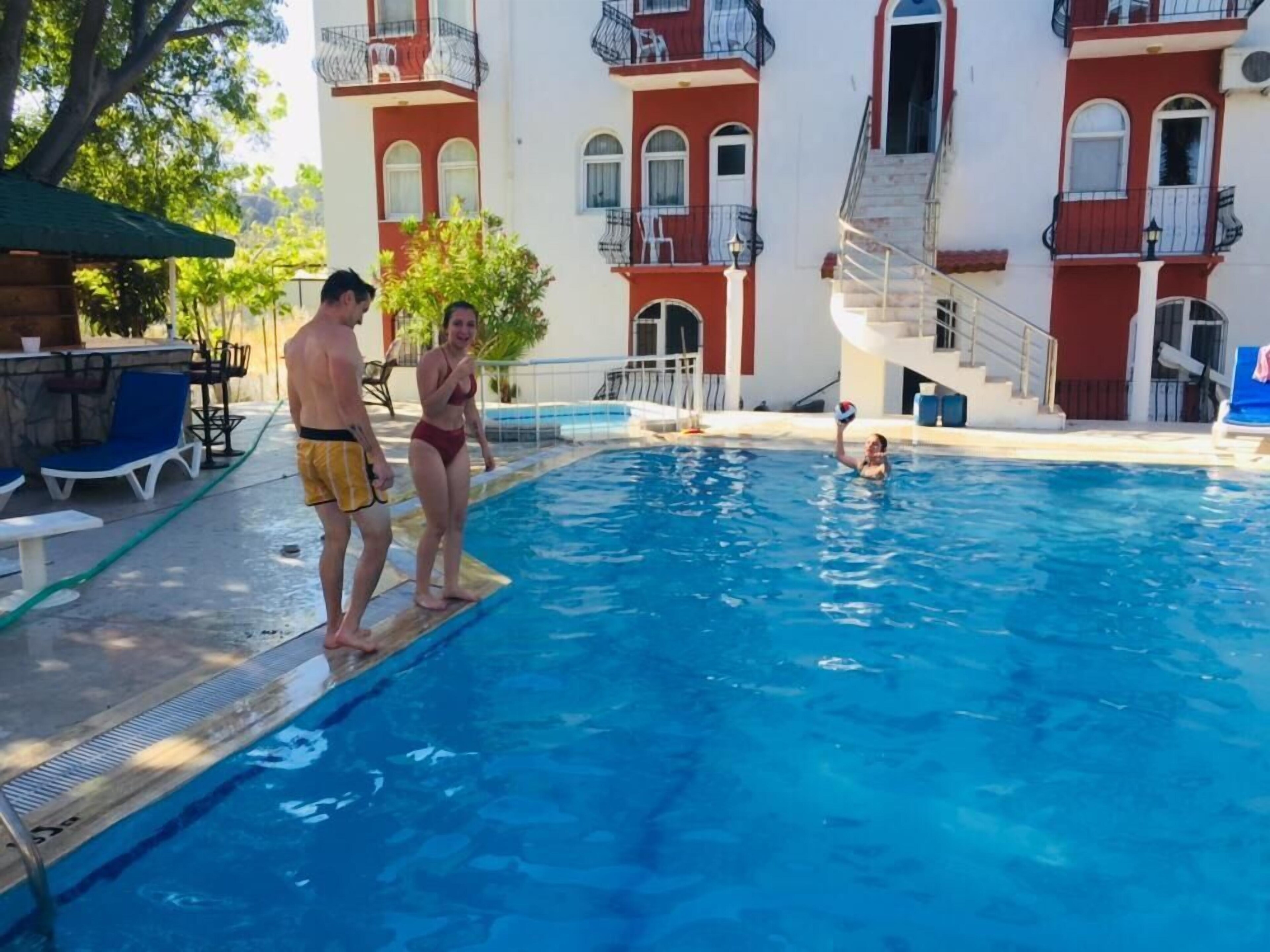 Alper Hotel