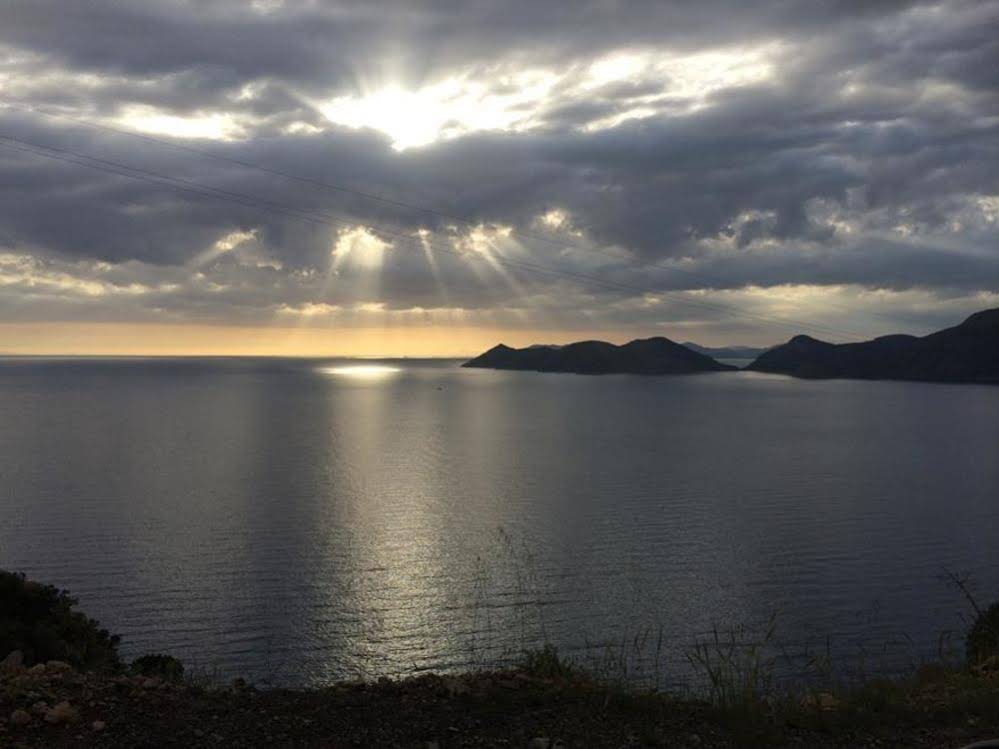 Chakra Beach Kabak