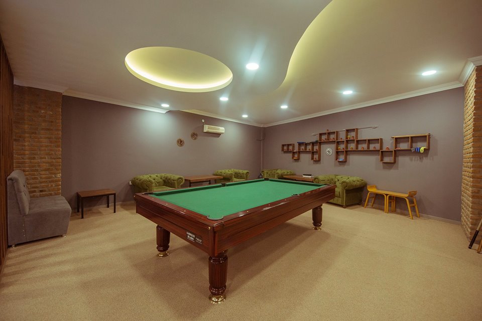 Han Deluxe Hotel & Suites