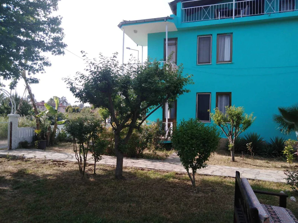 Hix Garden Apart Hotel