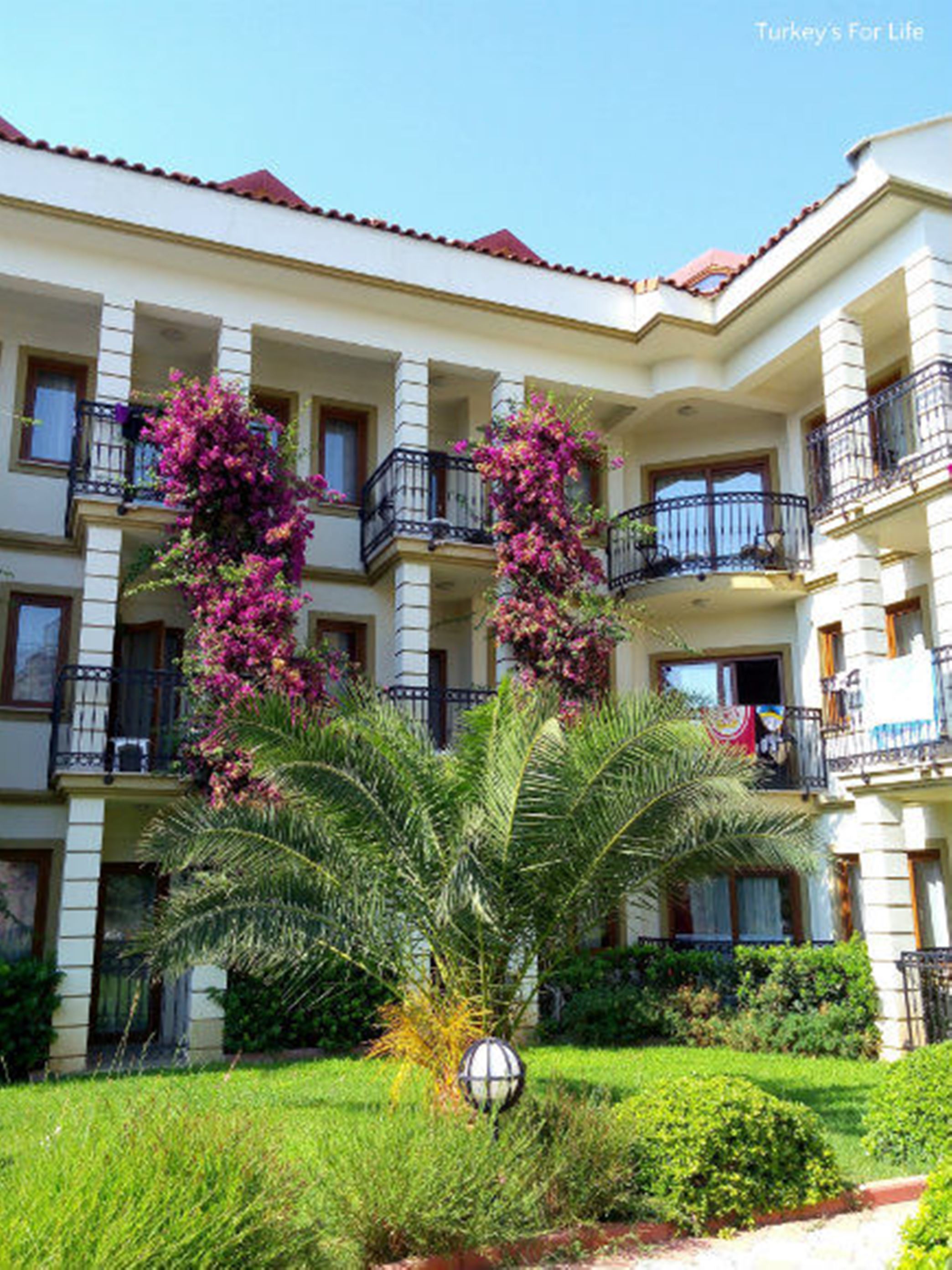 Leytur Hotel
