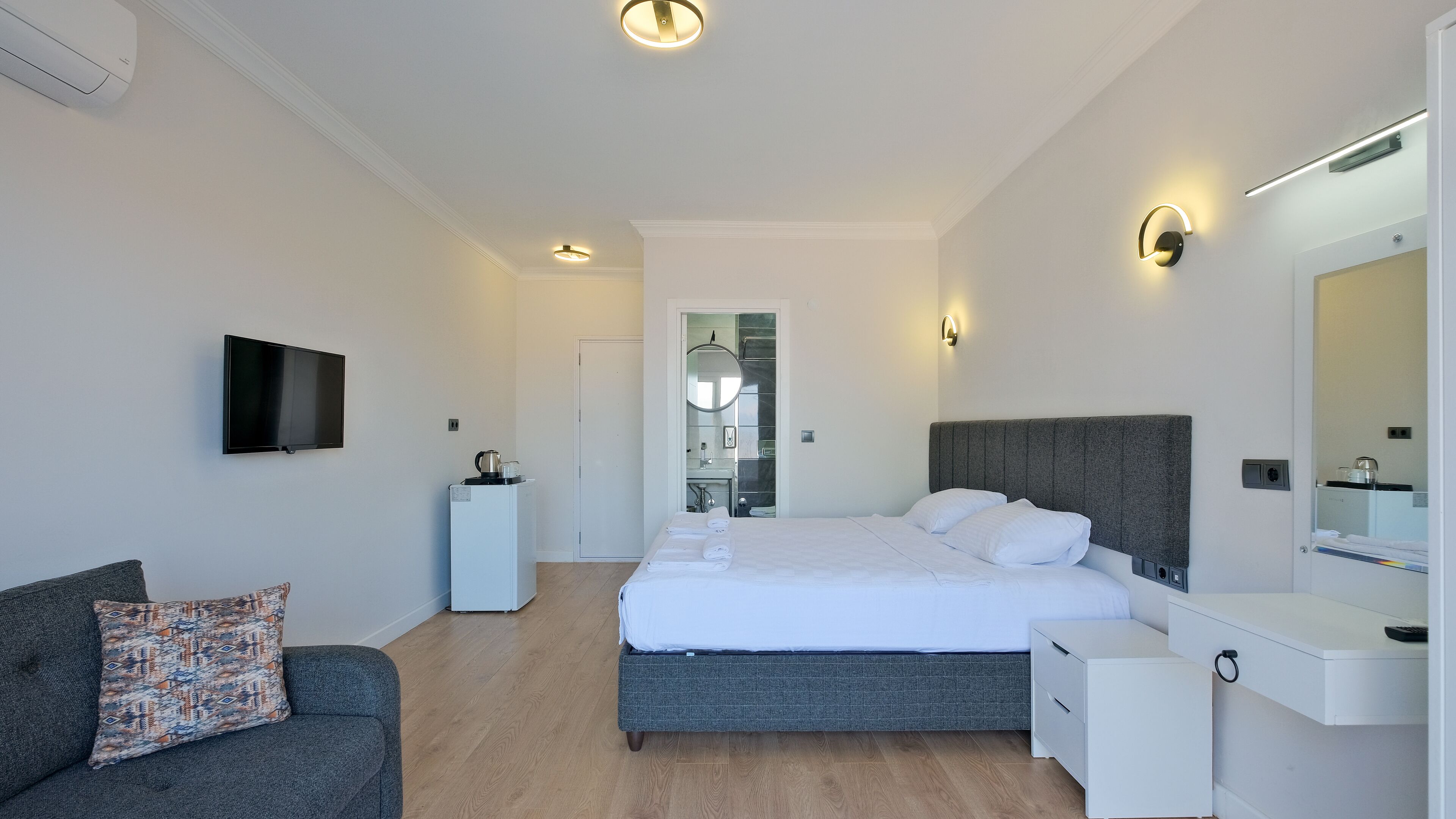 Miralya Suites