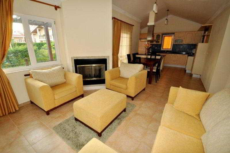 Oasis Holiday Residence & Villas