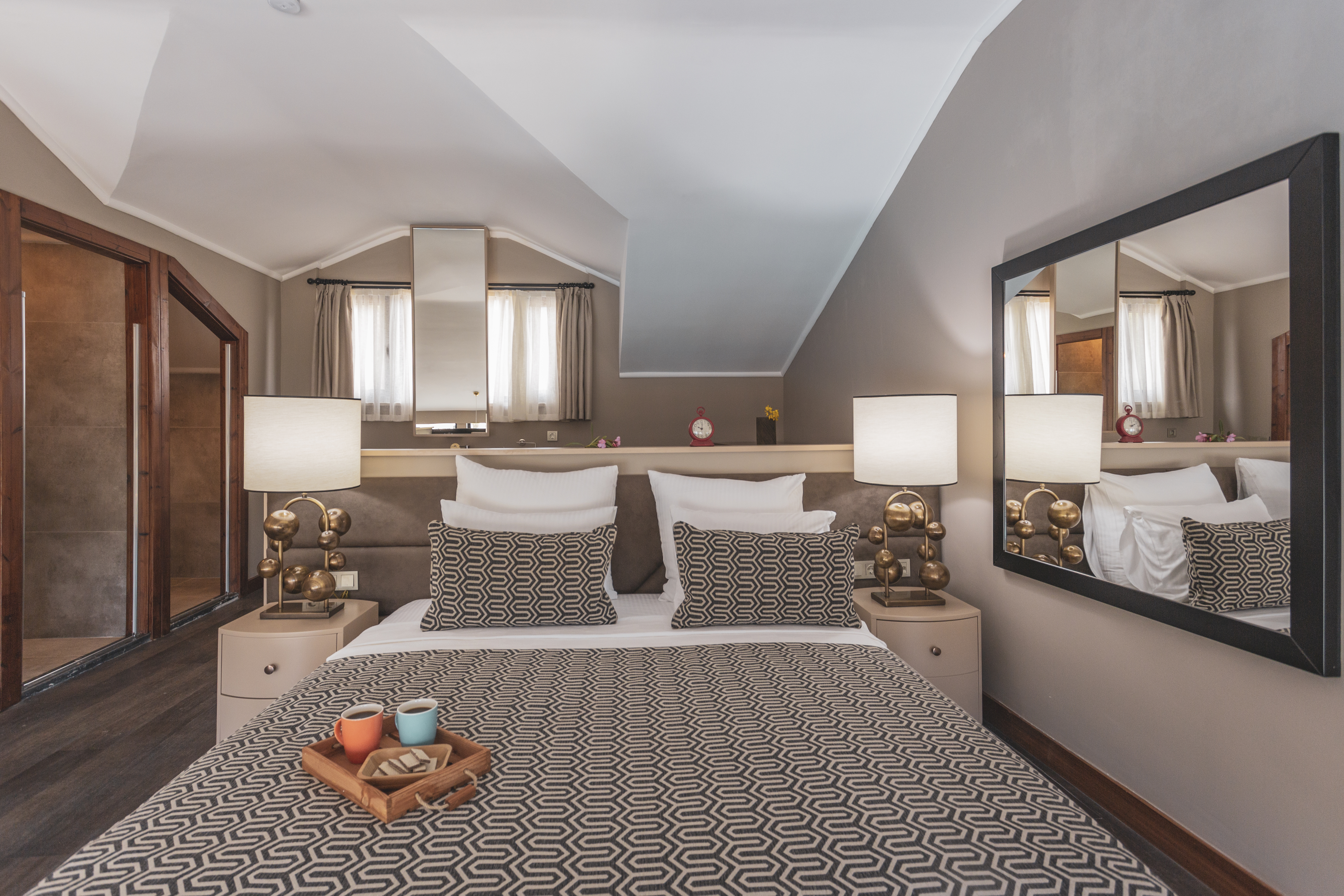 Orka Cove Hotel Penthouse & Suites