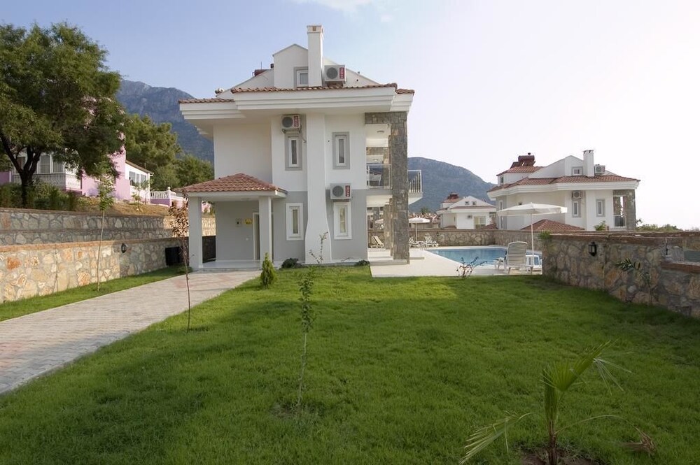 Orka Golden Heights Villas