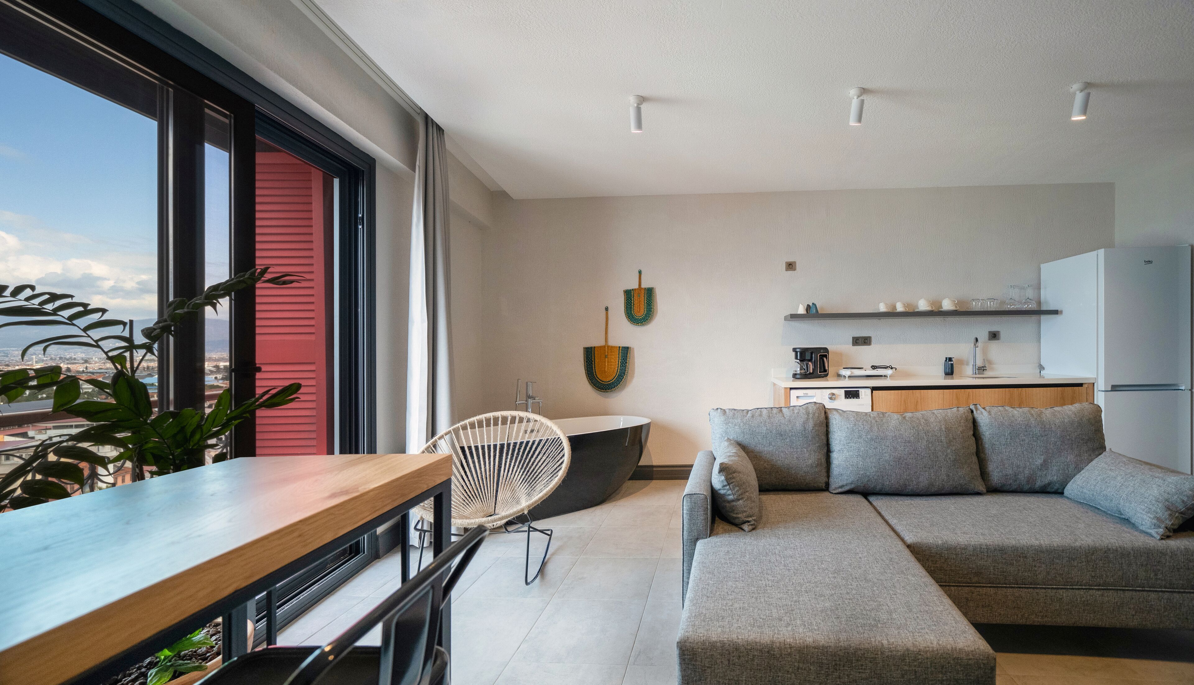 Reddoors Suites