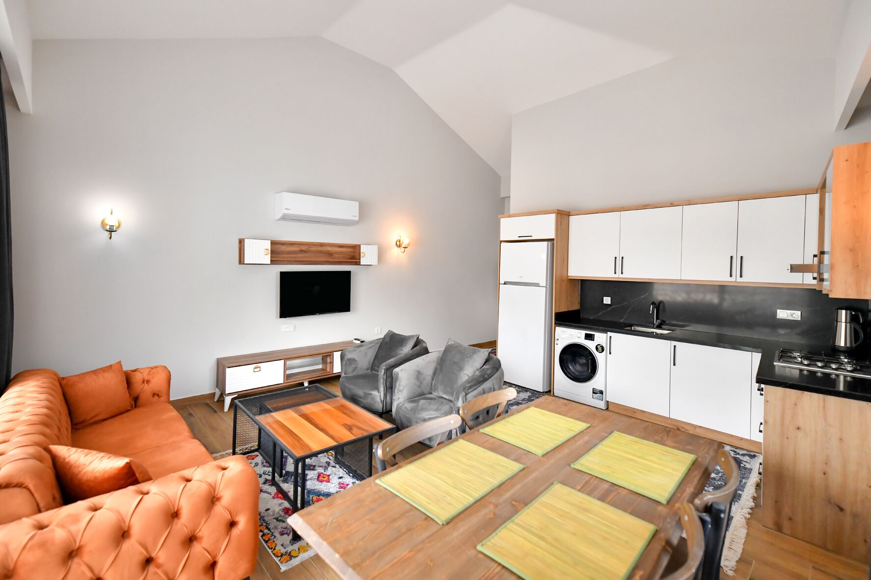 Red Moon Suites