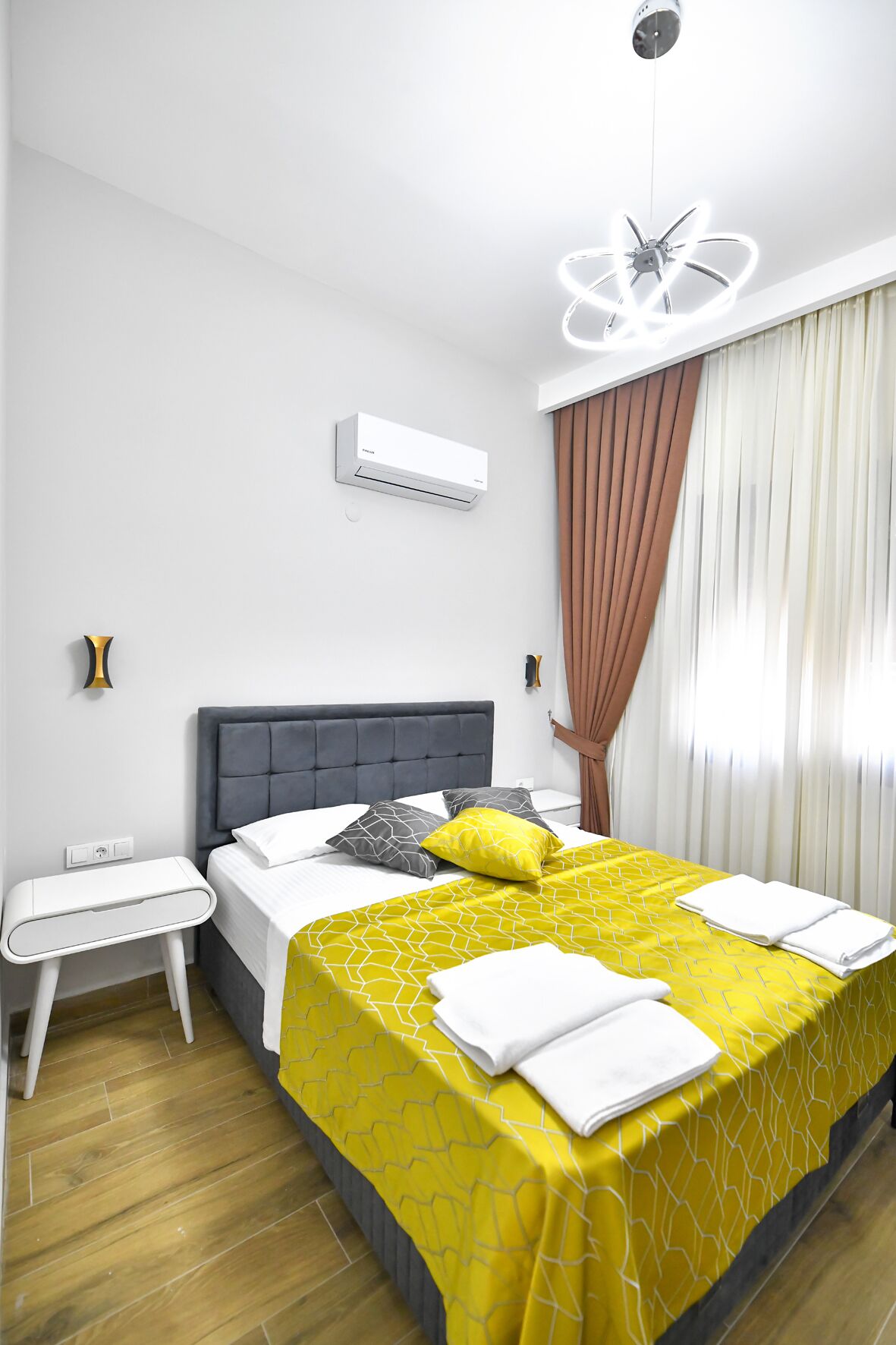 Red Moon Suites