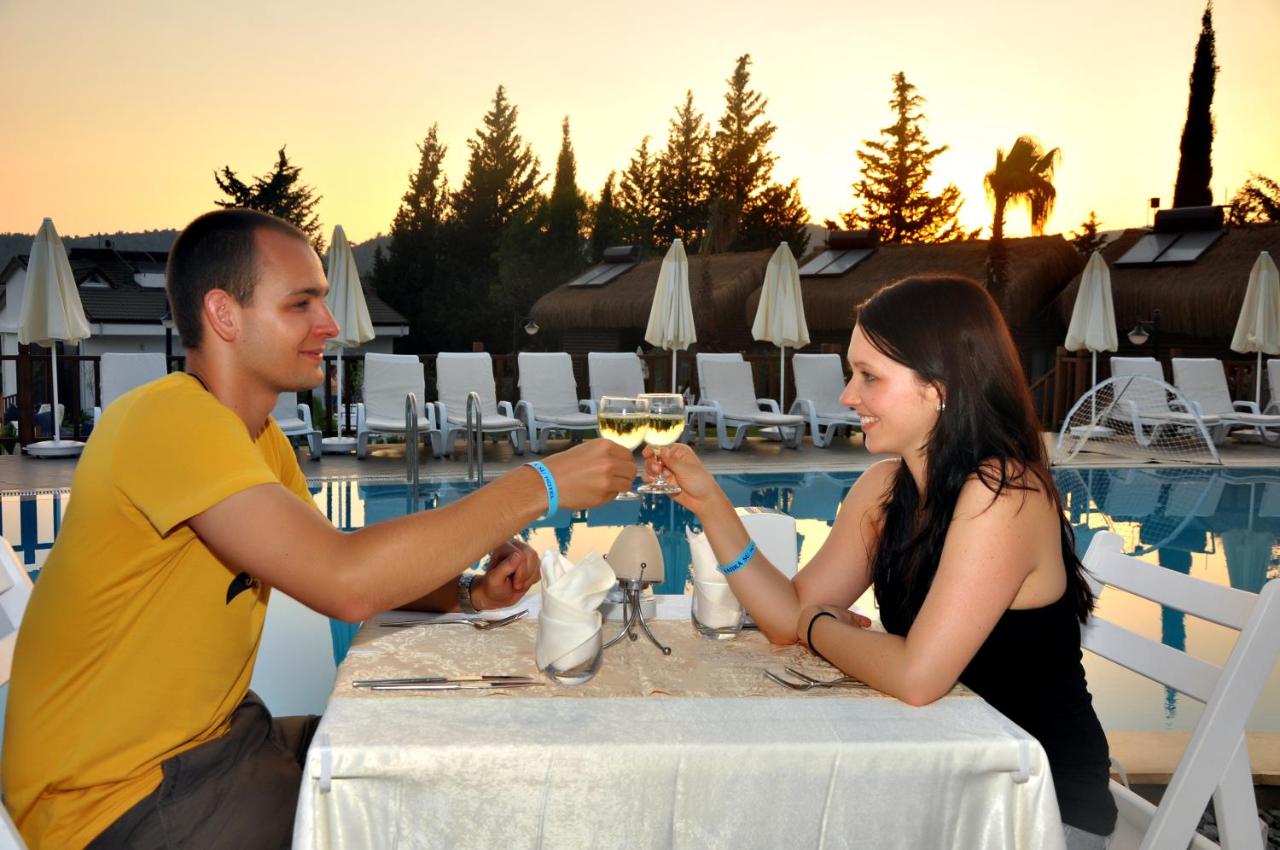 Sahra Su Holiday Village & Spa