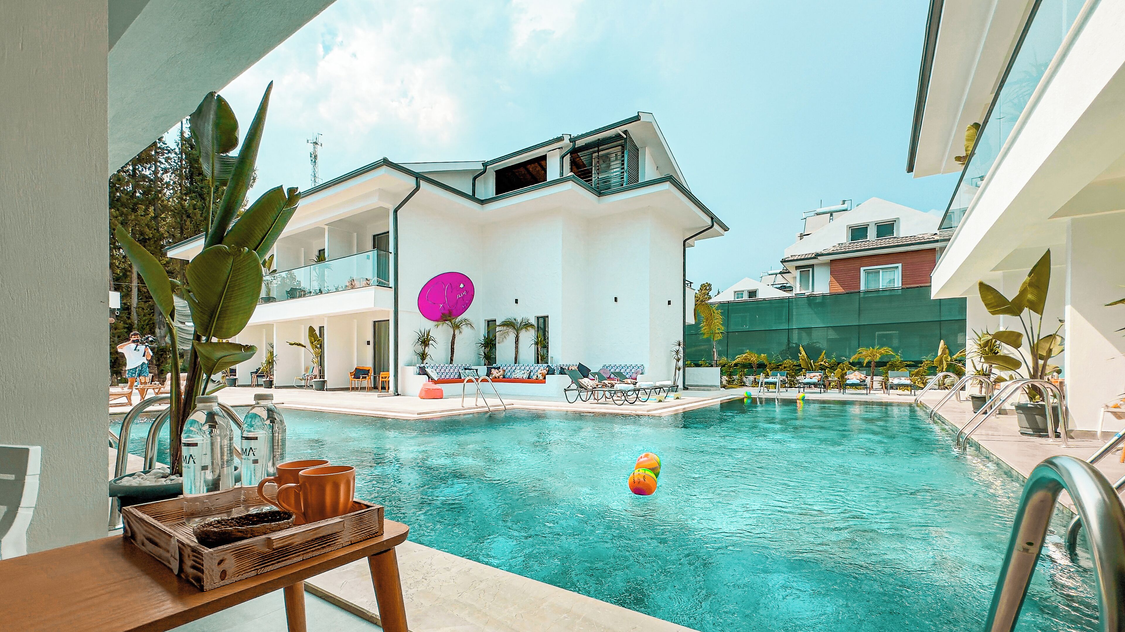 S-Cape Hotel