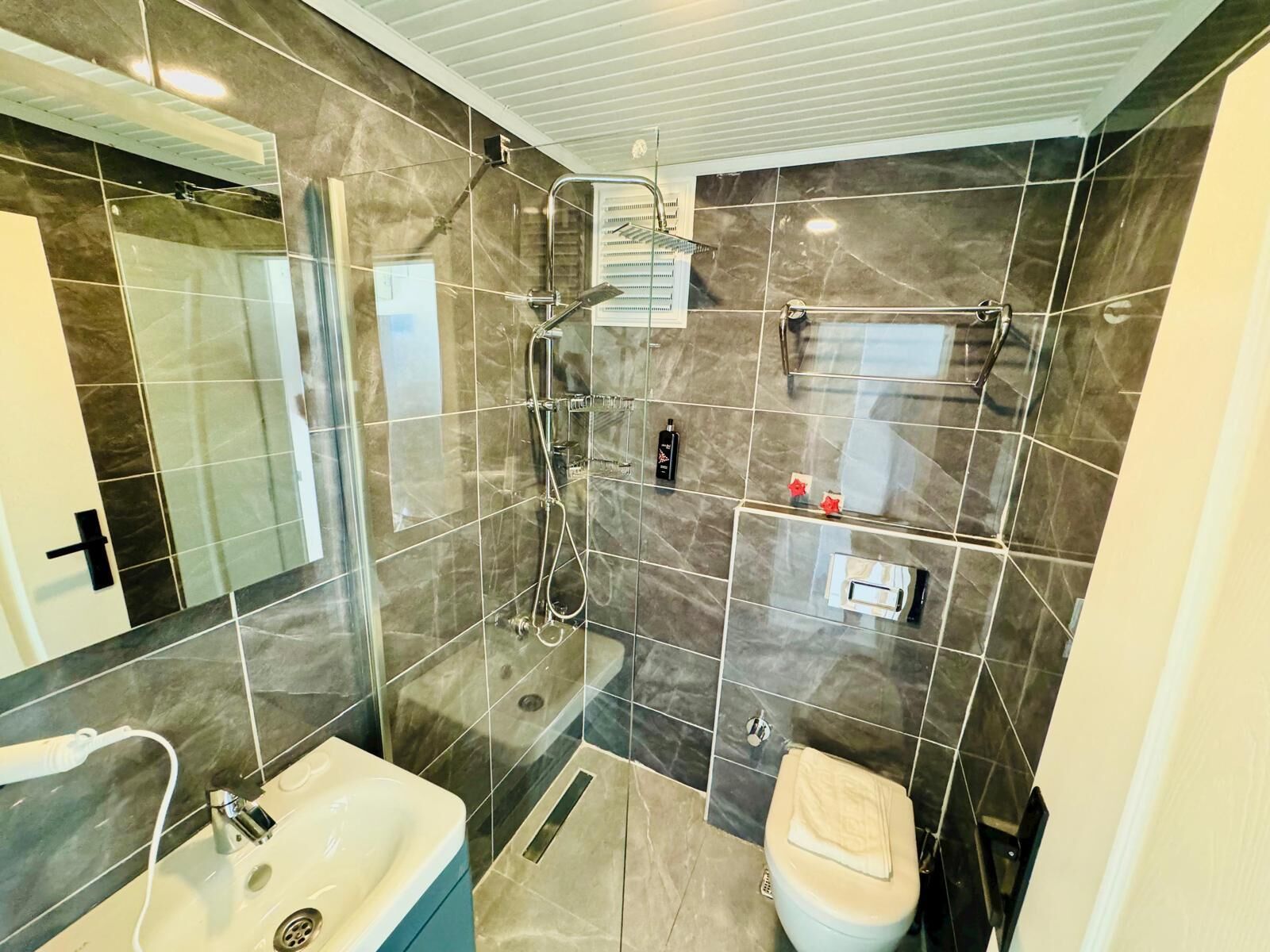 Sea Door Hotel