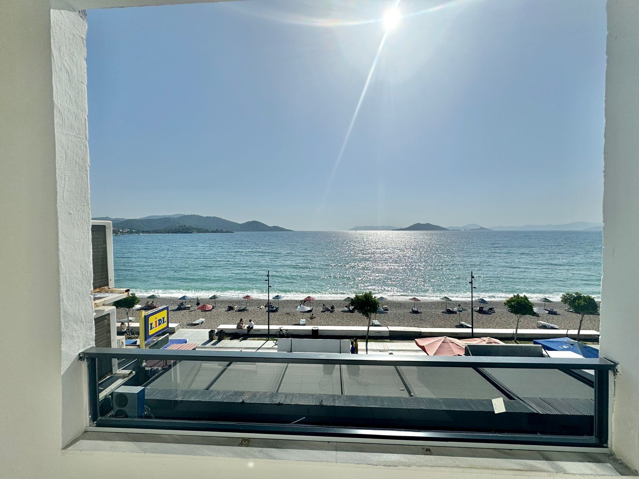 Sea Door Hotel