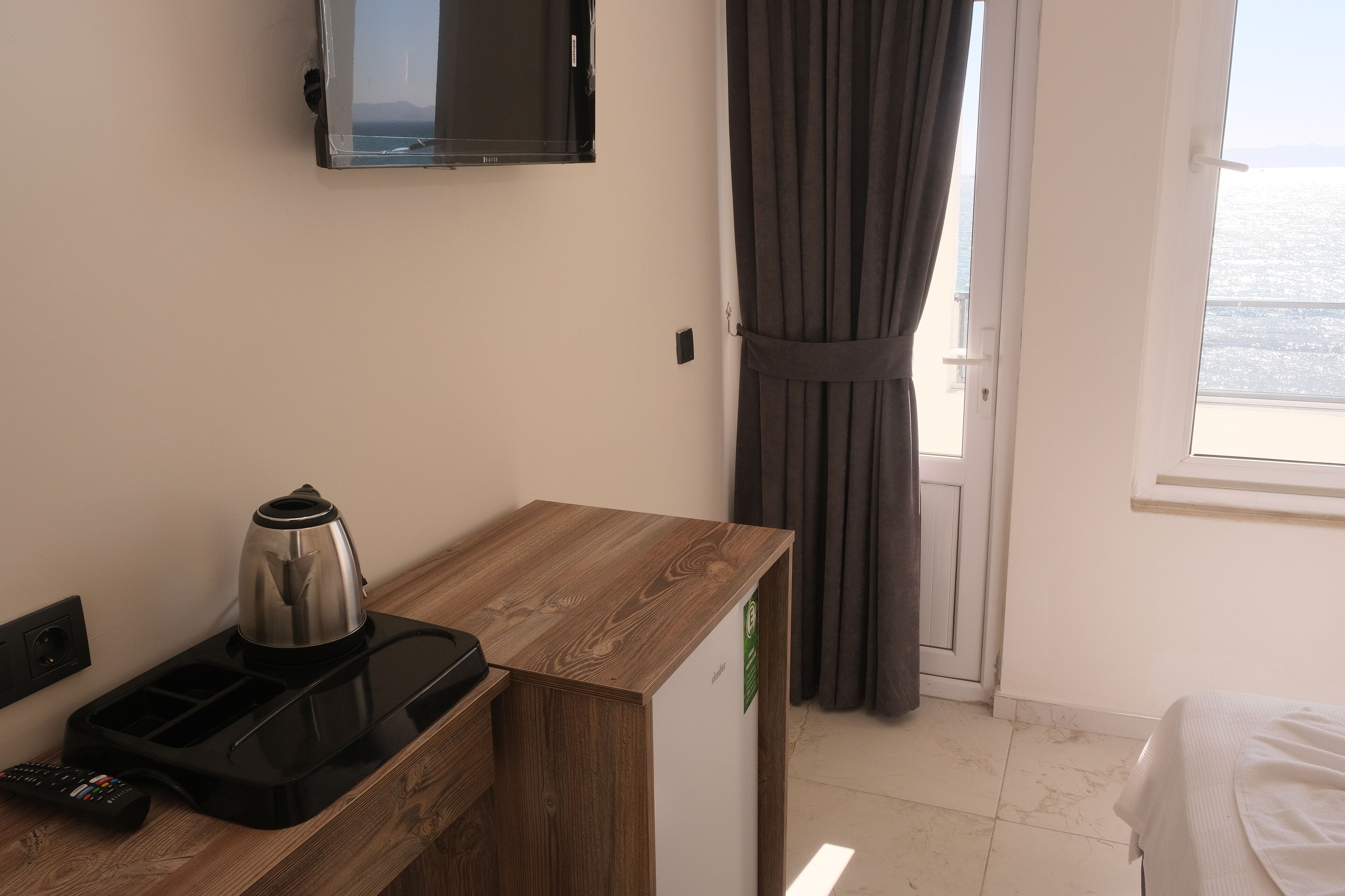Sea Door Hotel