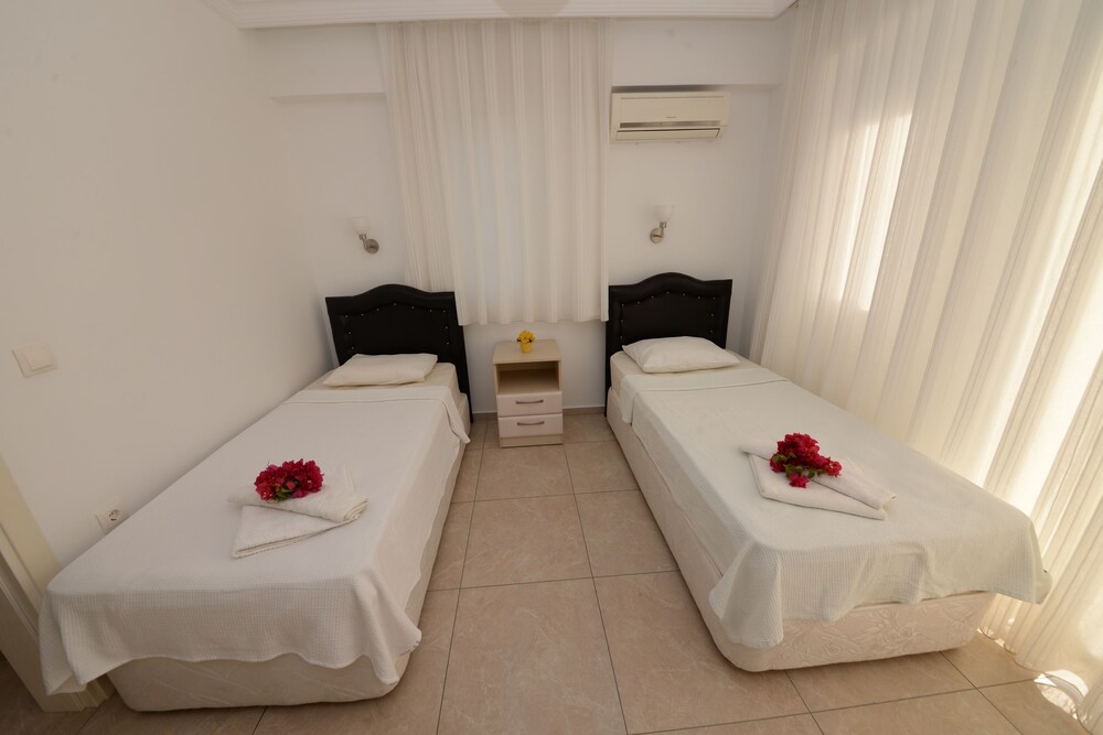 Sea Heaven Legend Apartments