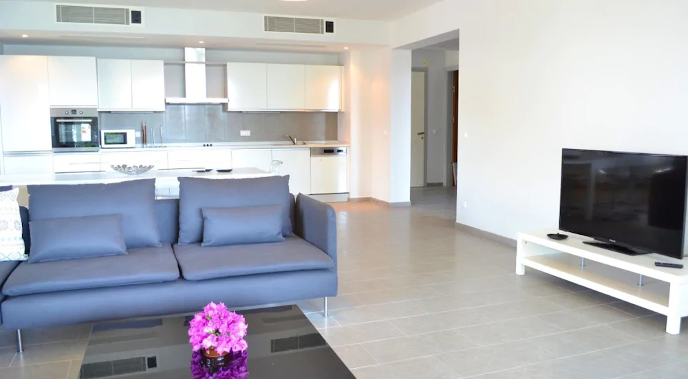 Topaz Apartment