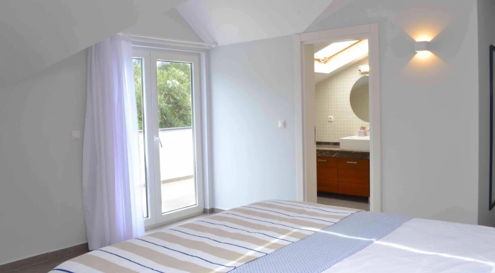 Topaz Apartment