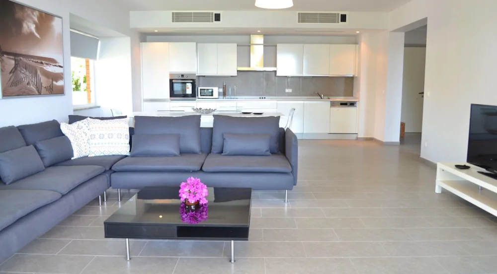 Topaz Apartment