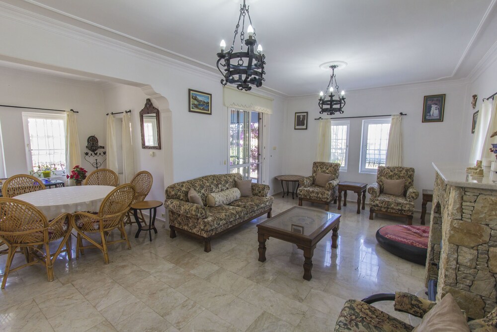Villa Blue by Tatilpremium