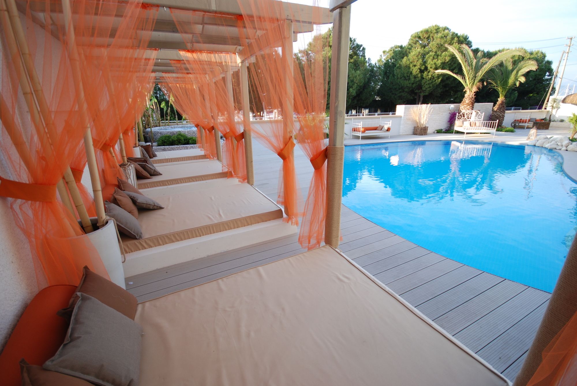 Yacht Boheme Hotel