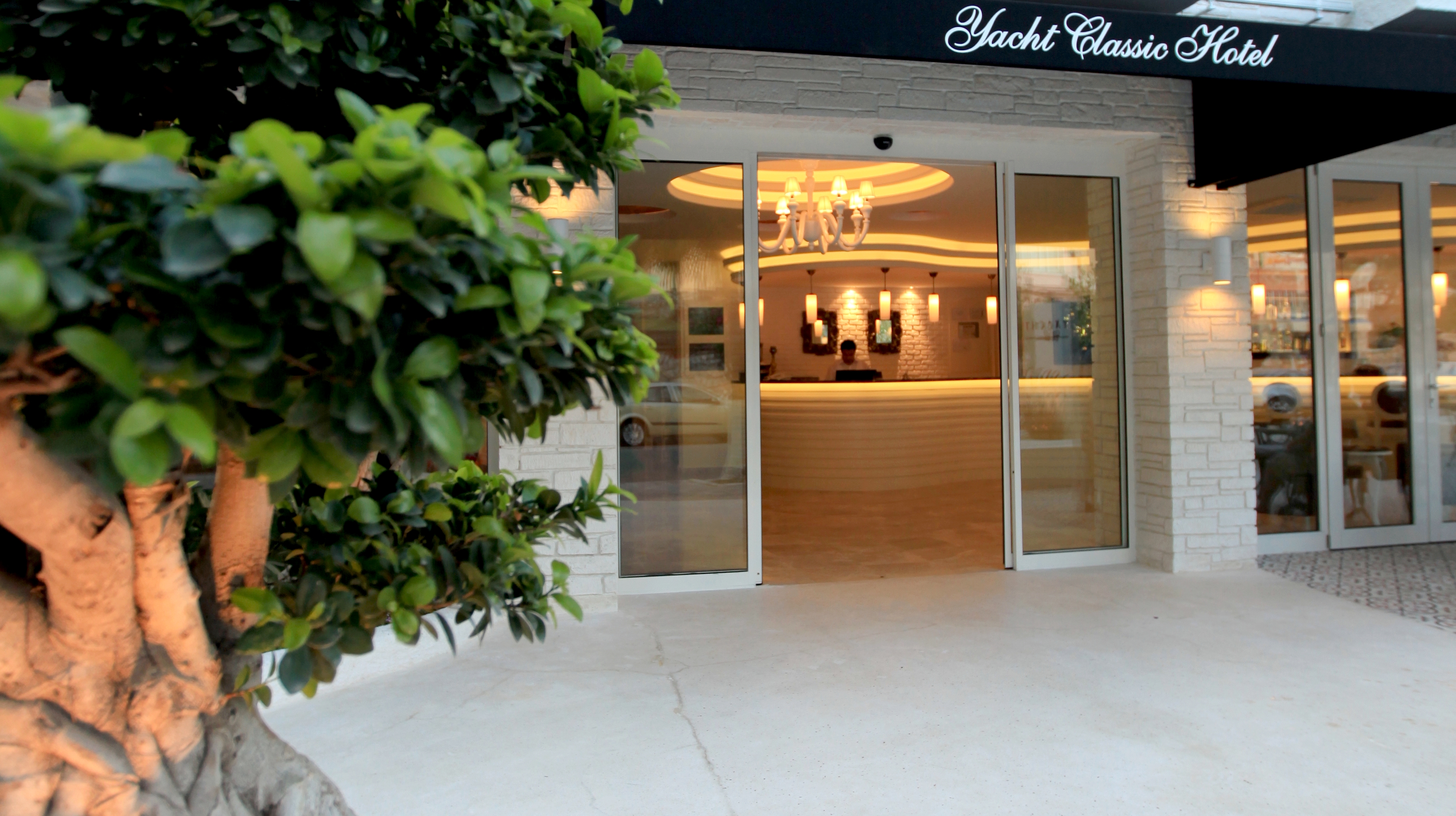 Yacht Classic Hotel