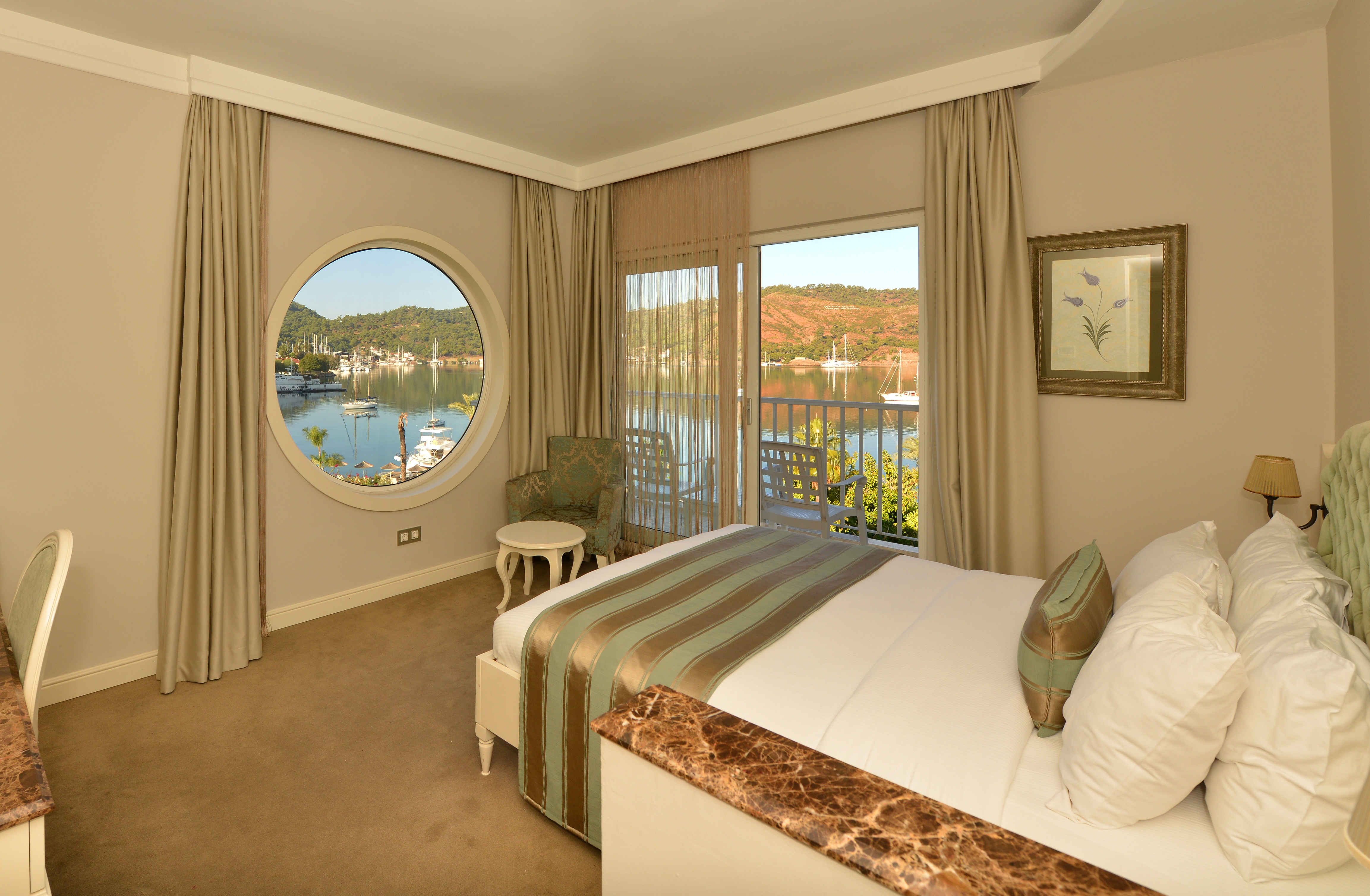 Yacht Classic Hotel