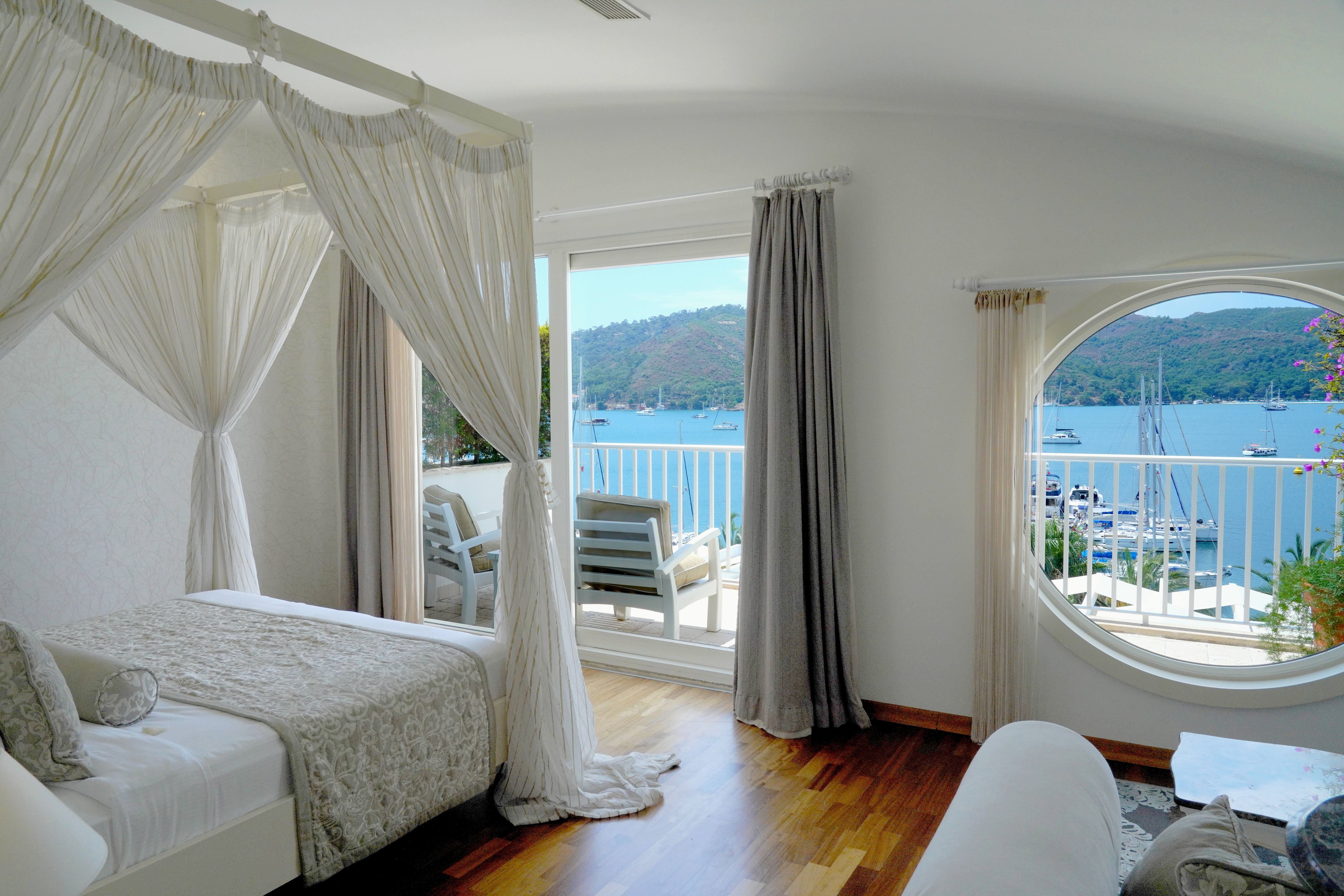 Yacht Classic Hotel