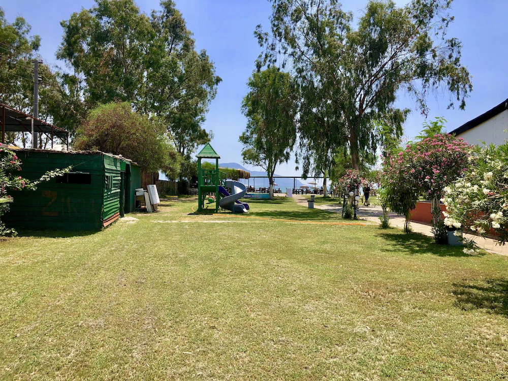 Zirkon Beach Camping