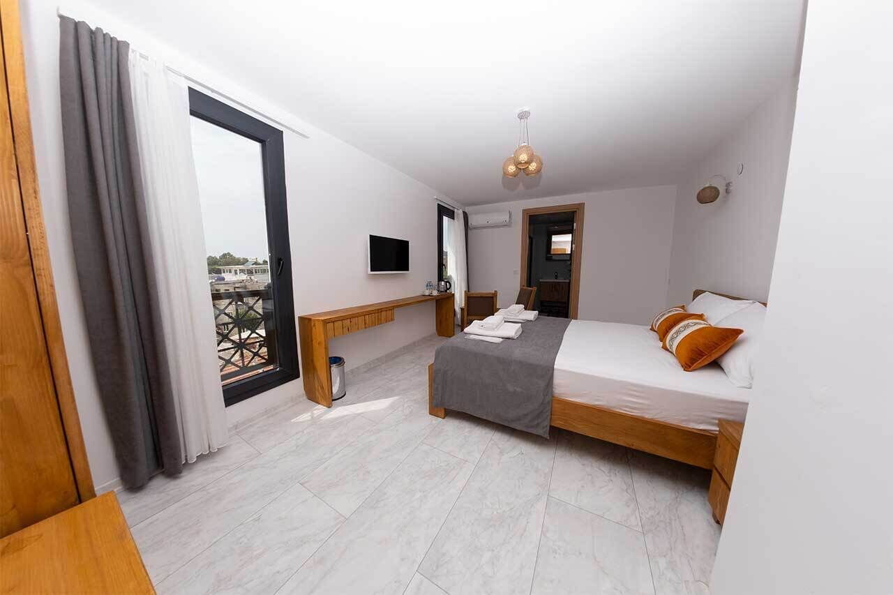 Foca Kybele Hotel