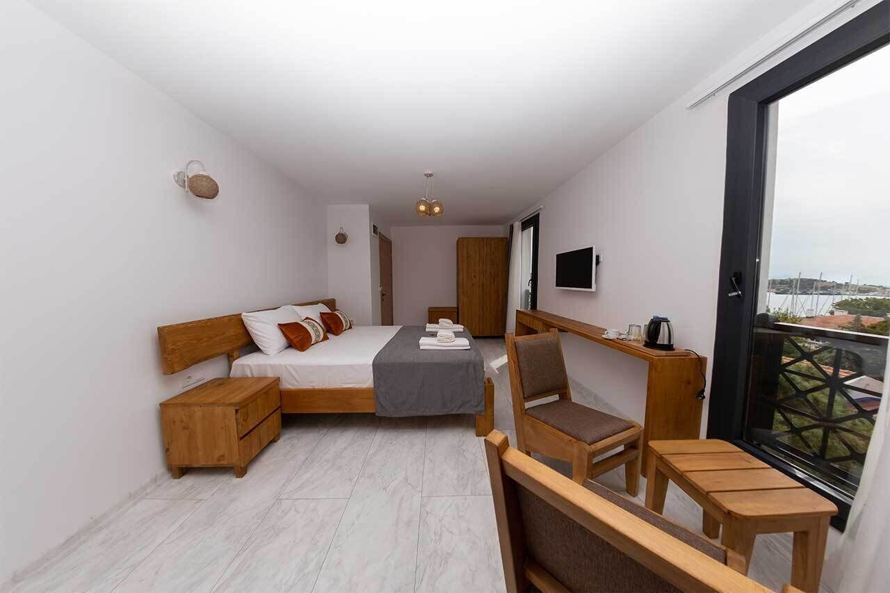 Foca Kybele Hotel