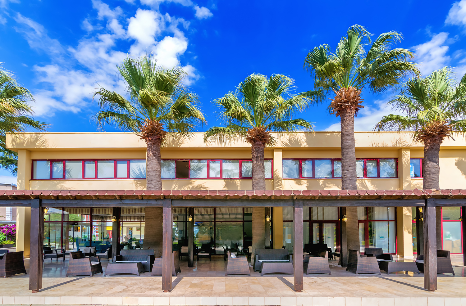 Royal Beach Club Hotel