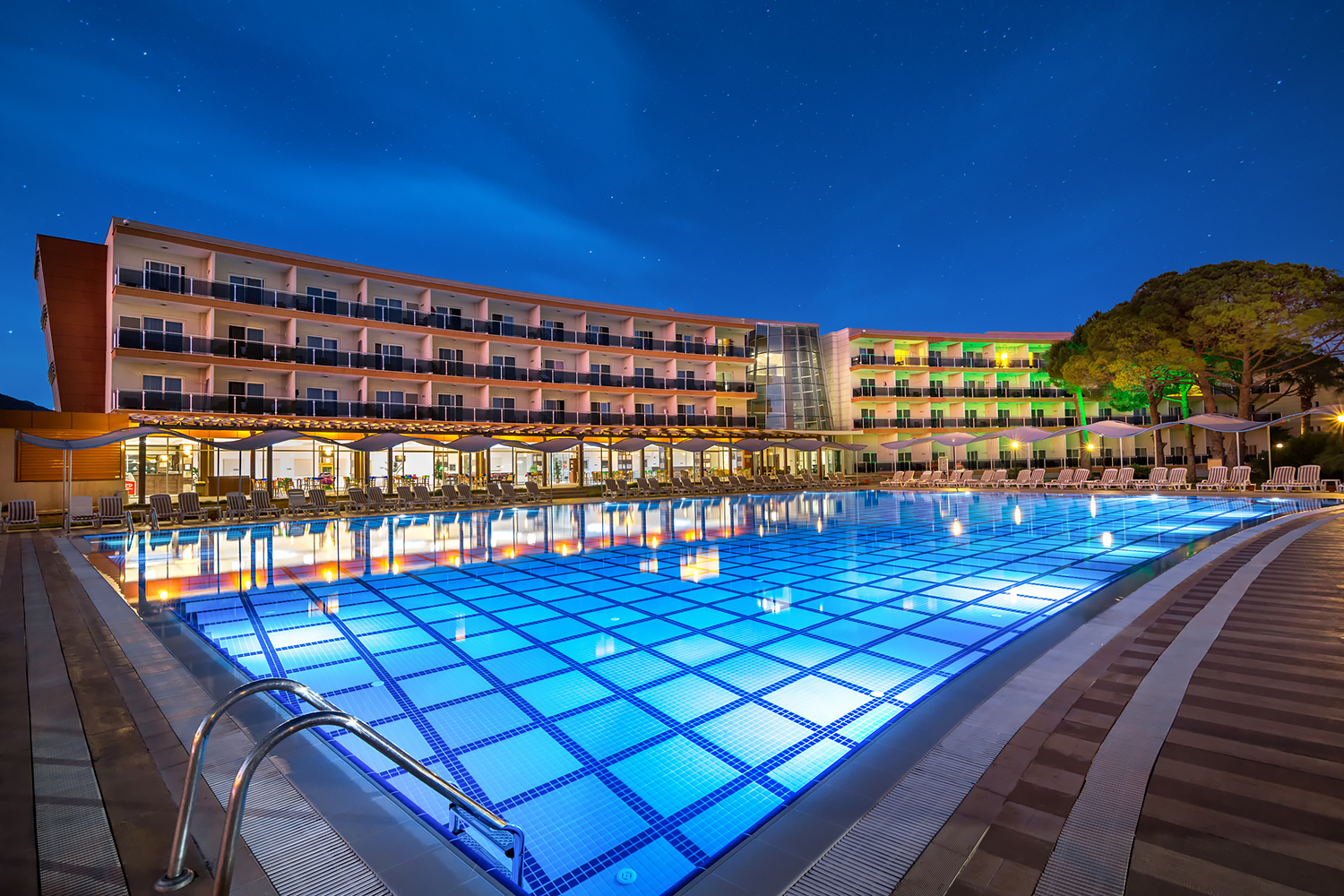 Royal Beach Club Hotel