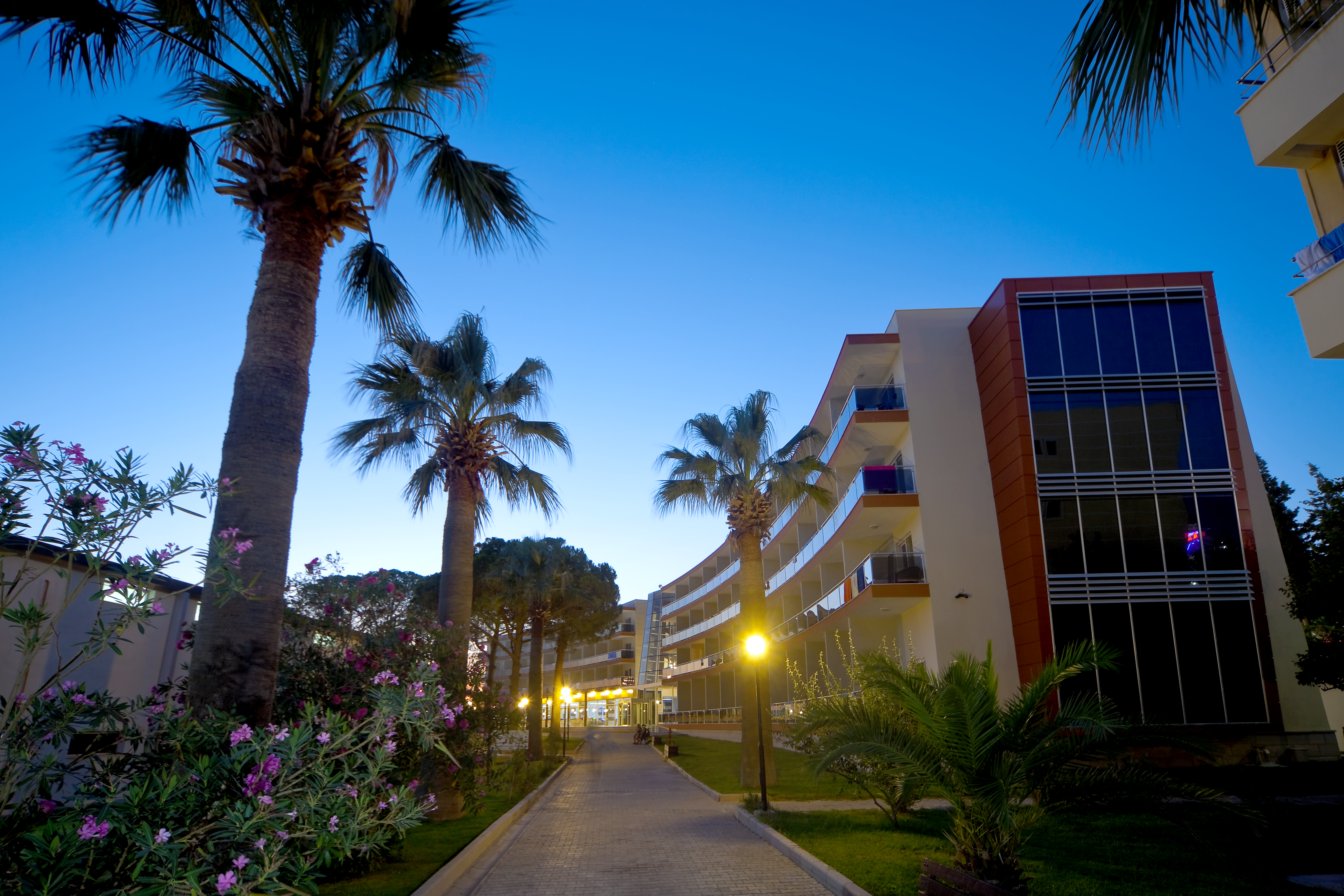 Royal Beach Club Hotel