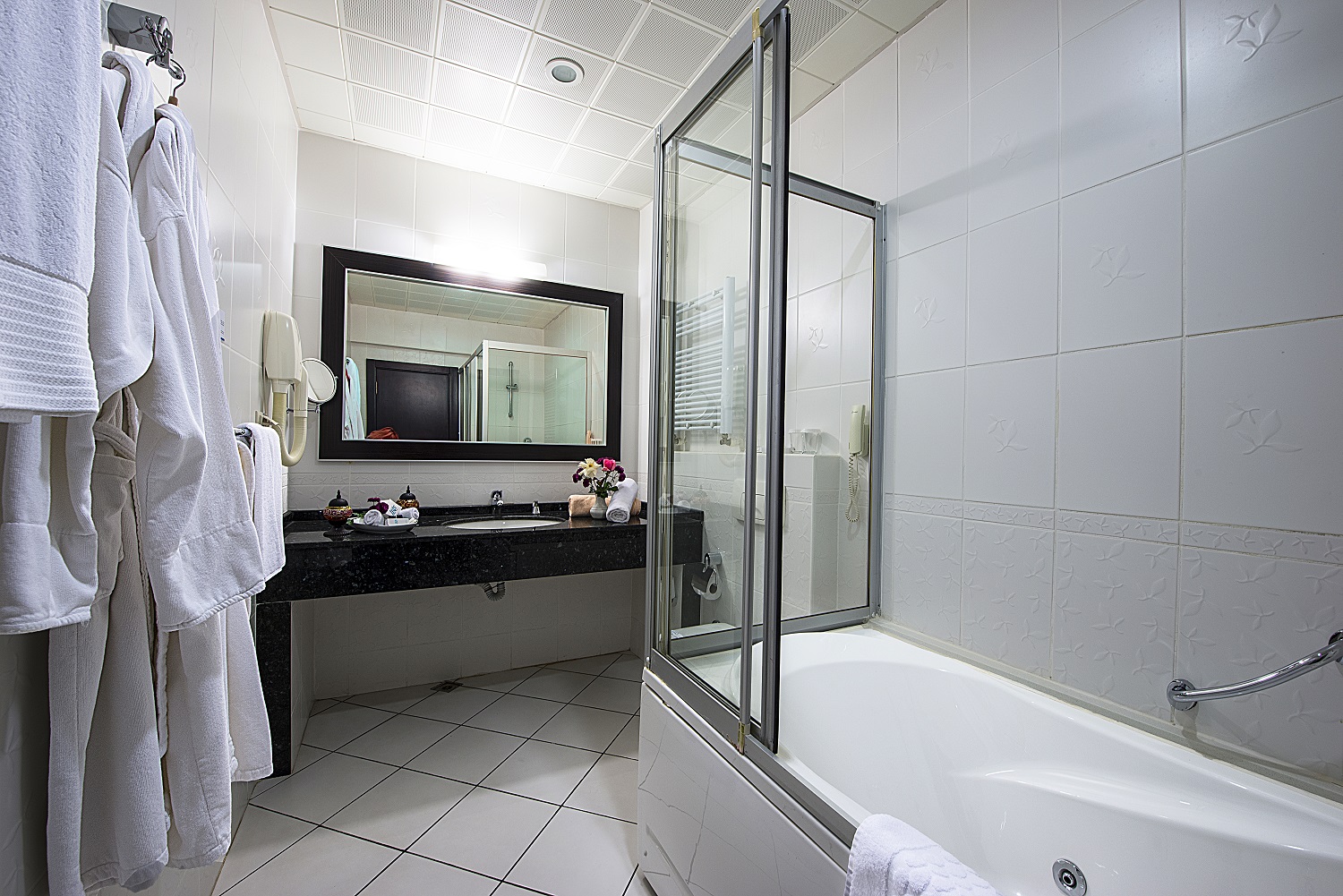Iris Hotel & Spa