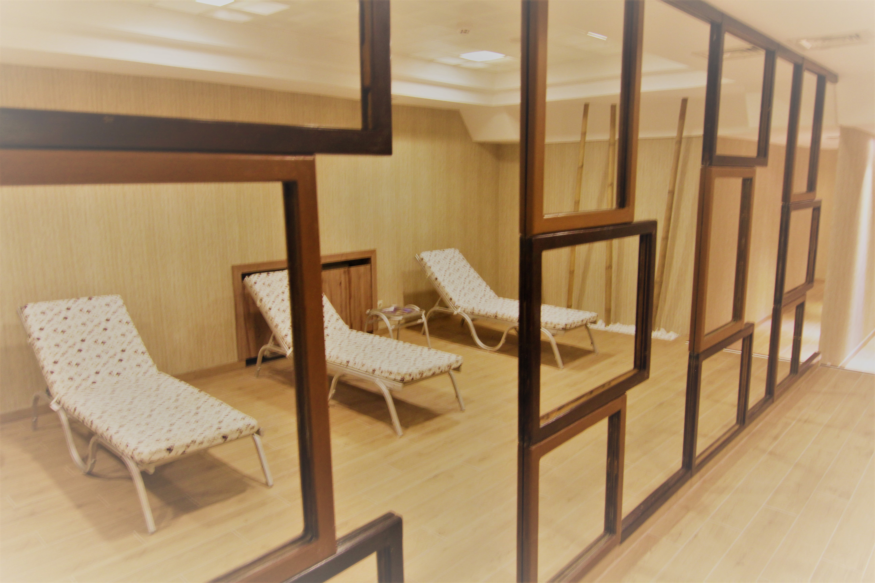 Iris Hotel & Spa