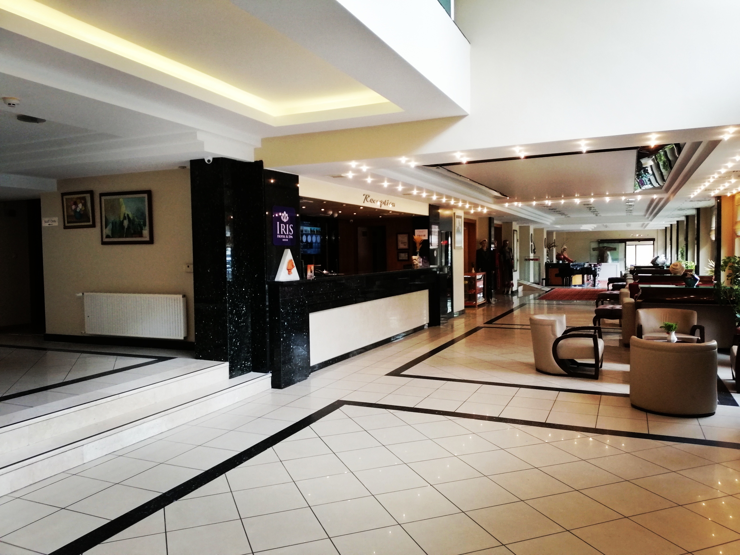 Iris Hotel & Spa