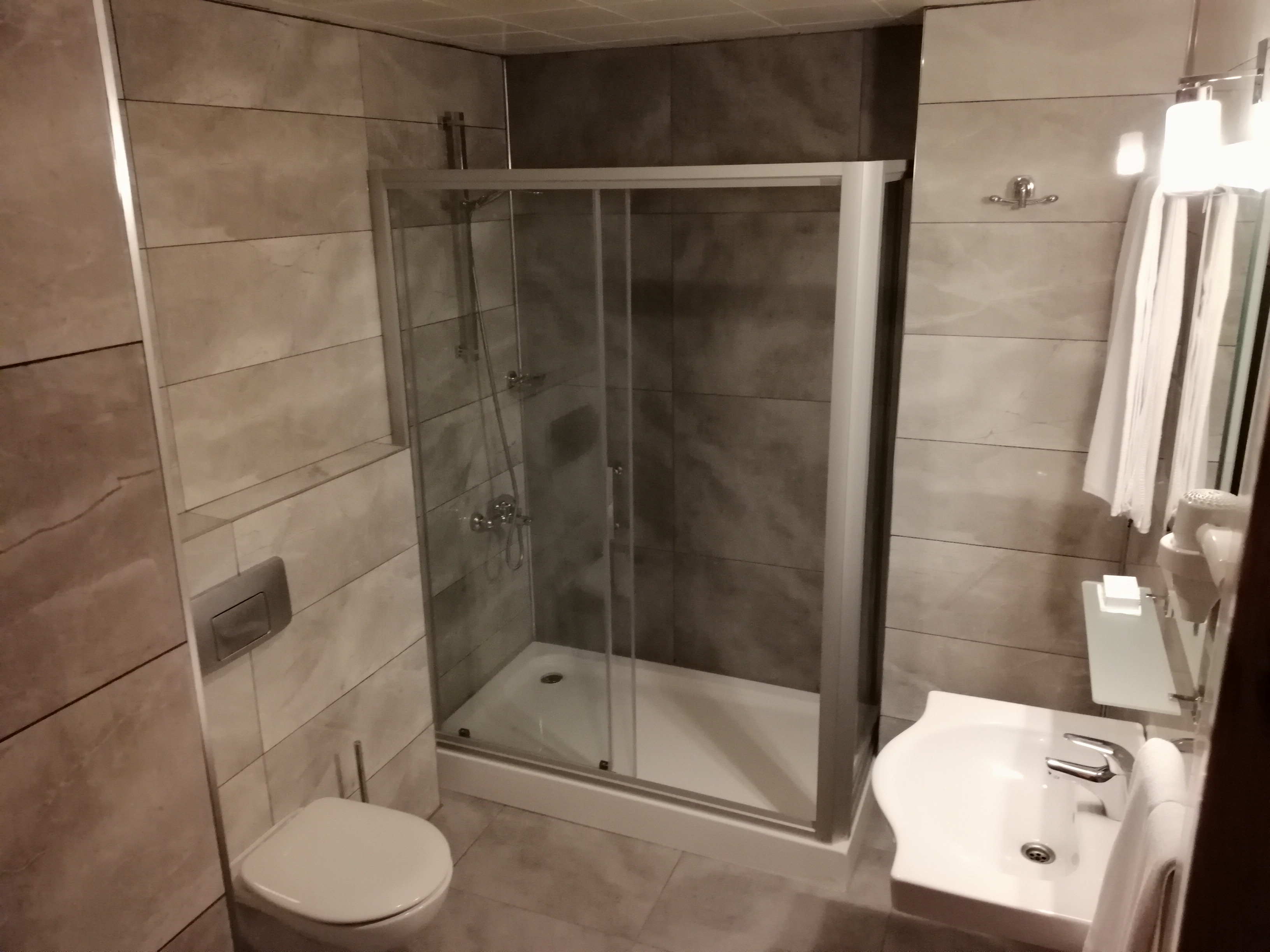 Iris Hotel & Spa