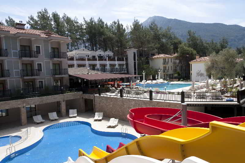 Hotel Pine Valley