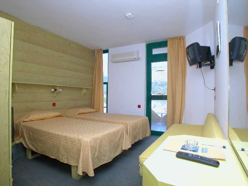 Juniper Hotel & Siesta Hotel